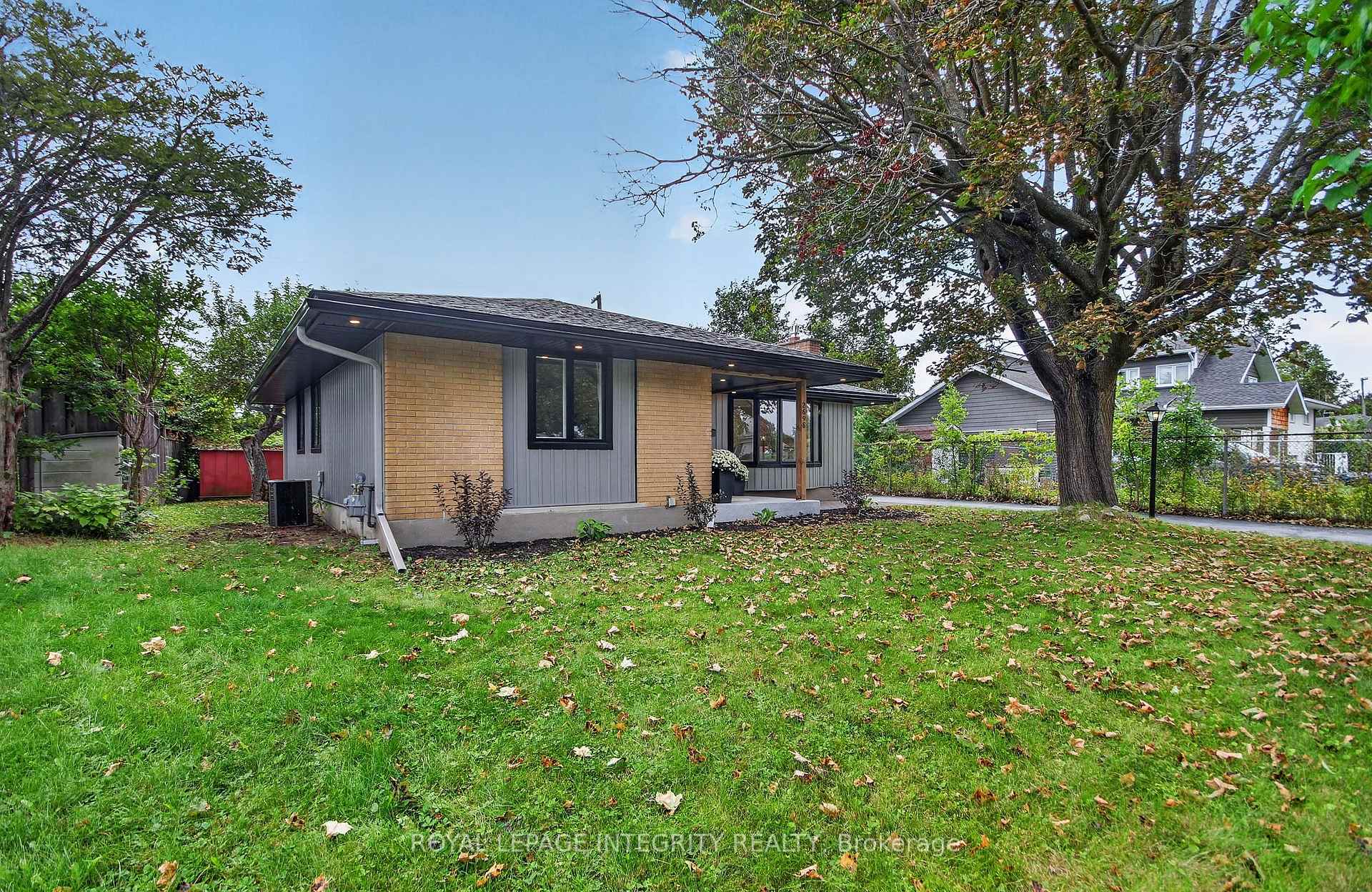 Photo 44 of 2698 Ulster Crescent, Ottawa, Riverside Park — HOMEH