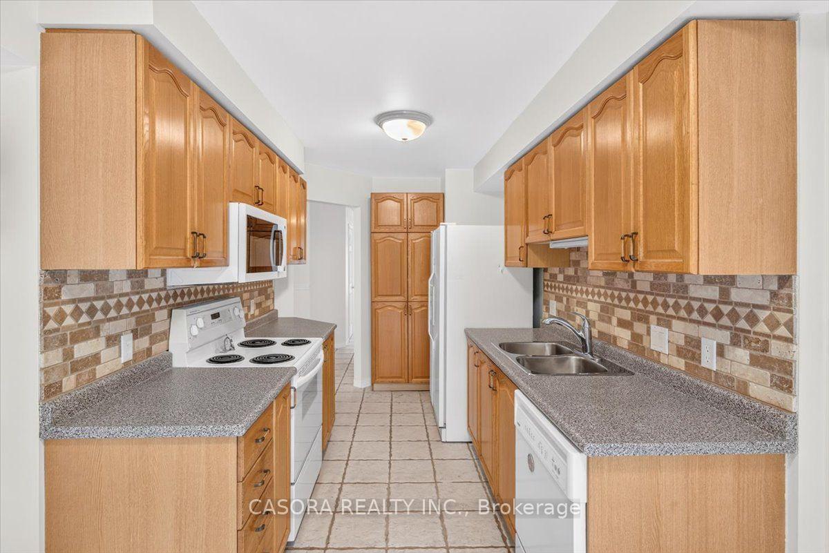 Photo 18 of Unit 25, 2230 Walkers Line, Burlington, Headon — HOMEH