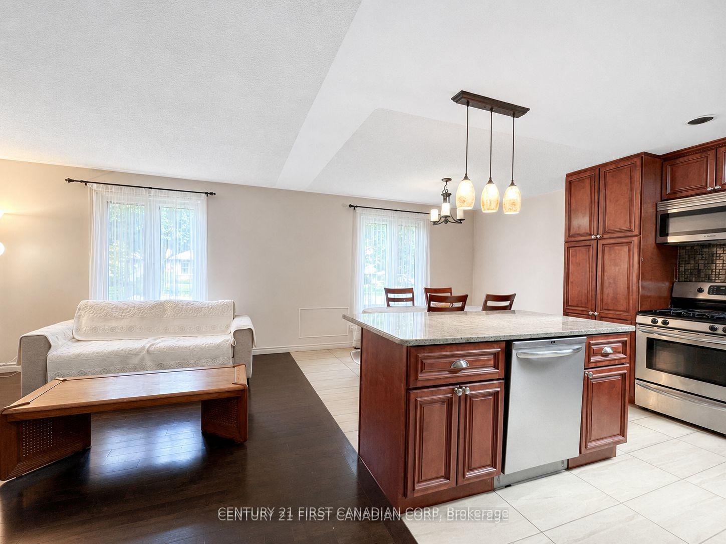 Photo 3 of 1341 Aldersbrook Road, London, North I — HOMEH