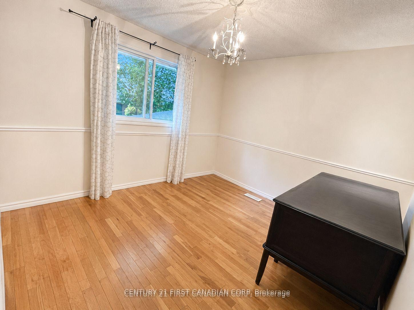 Photo 12 of 1341 Aldersbrook Road, London, North I — HOMEH