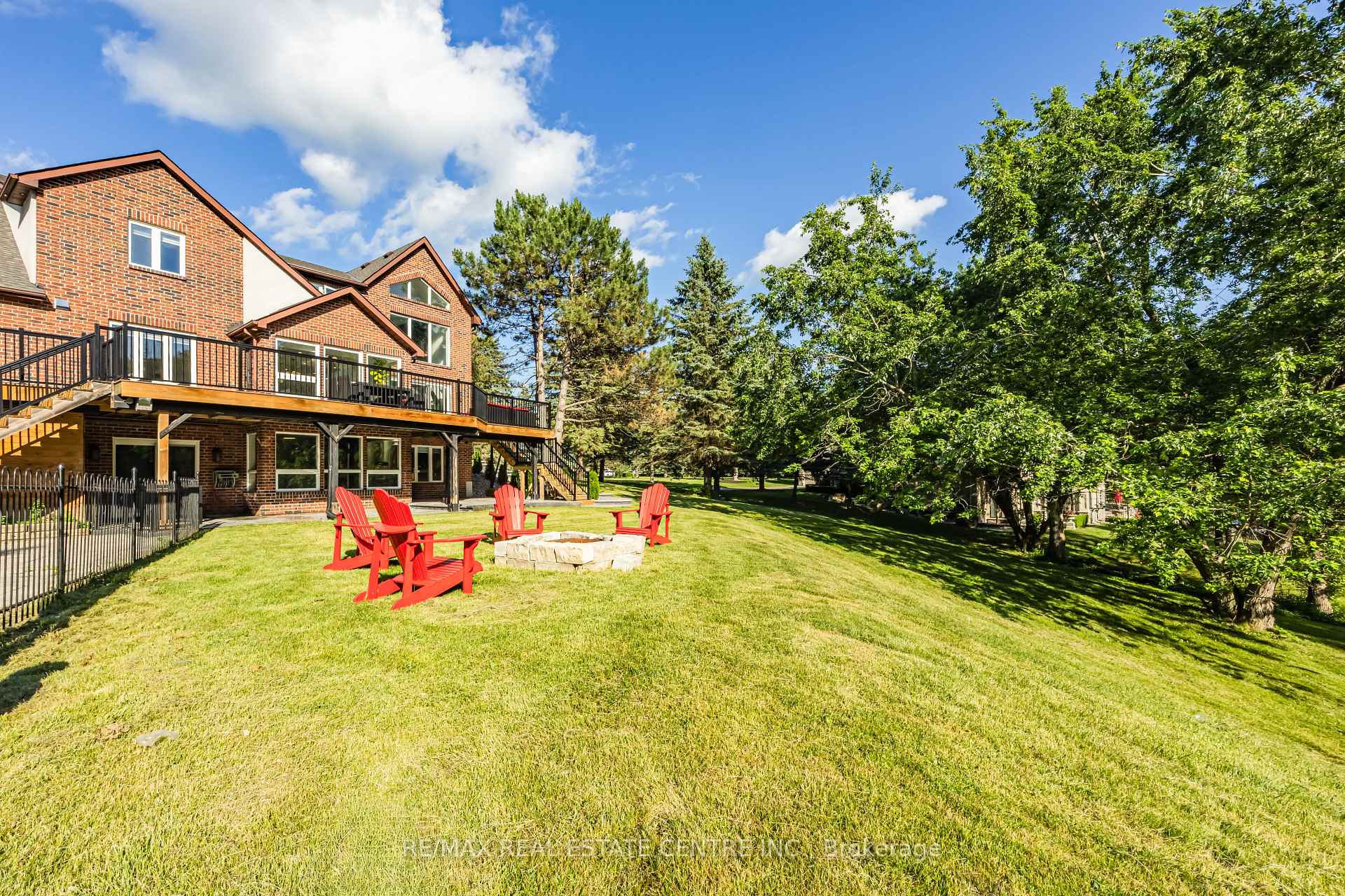 Photo 49 of 6 Country Lane Drive, Caledon, Palgrave — HOMEH