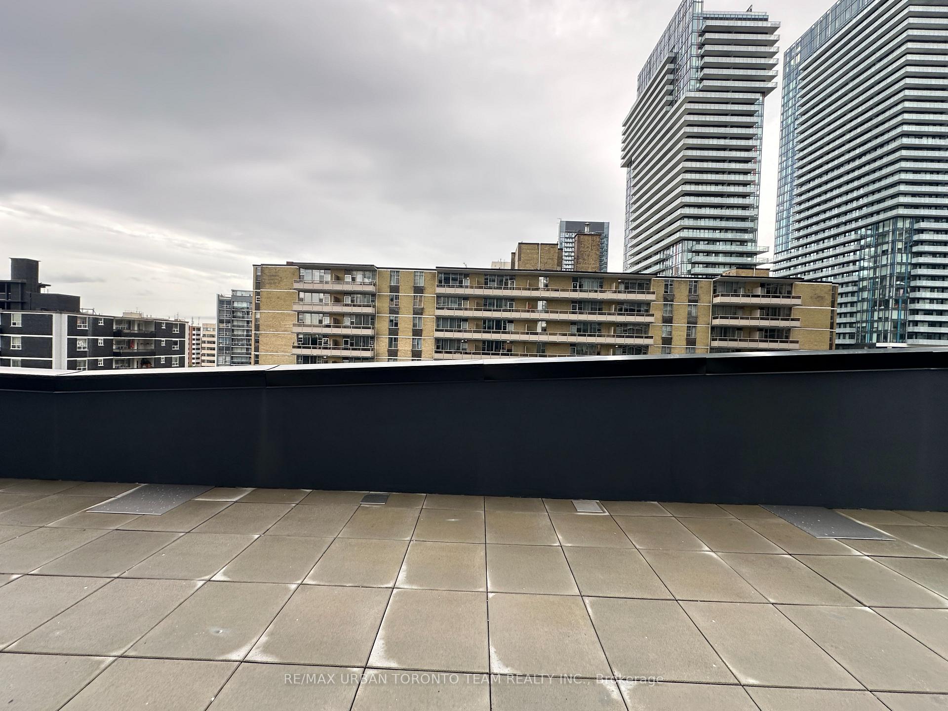 Photo 11 of Unit 901, 127 Broadway Avenue, Toronto, Mount Pleasant West — HOMEH