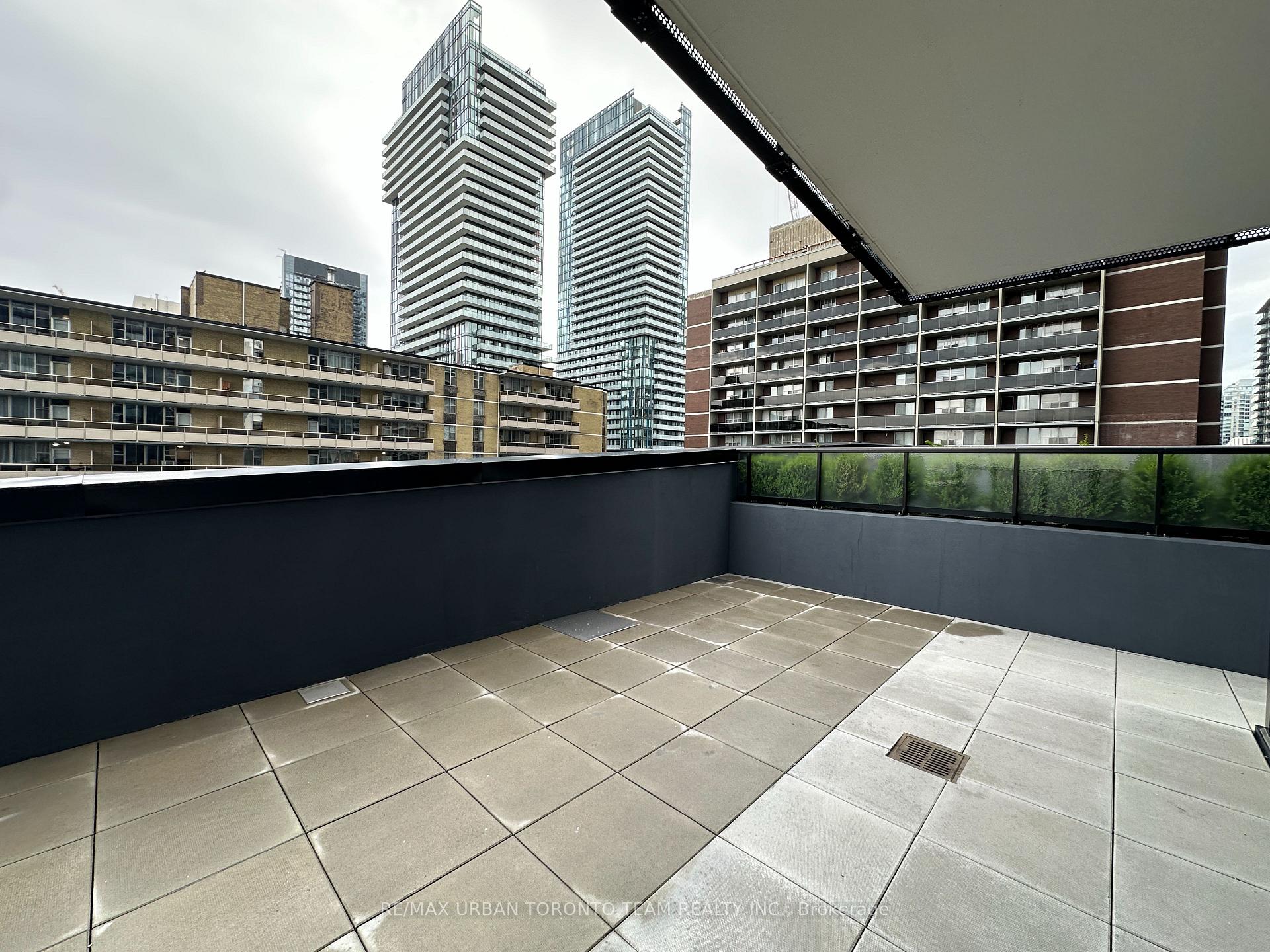 Photo 12 of Unit 901, 127 Broadway Avenue, Toronto, Mount Pleasant West — HOMEH