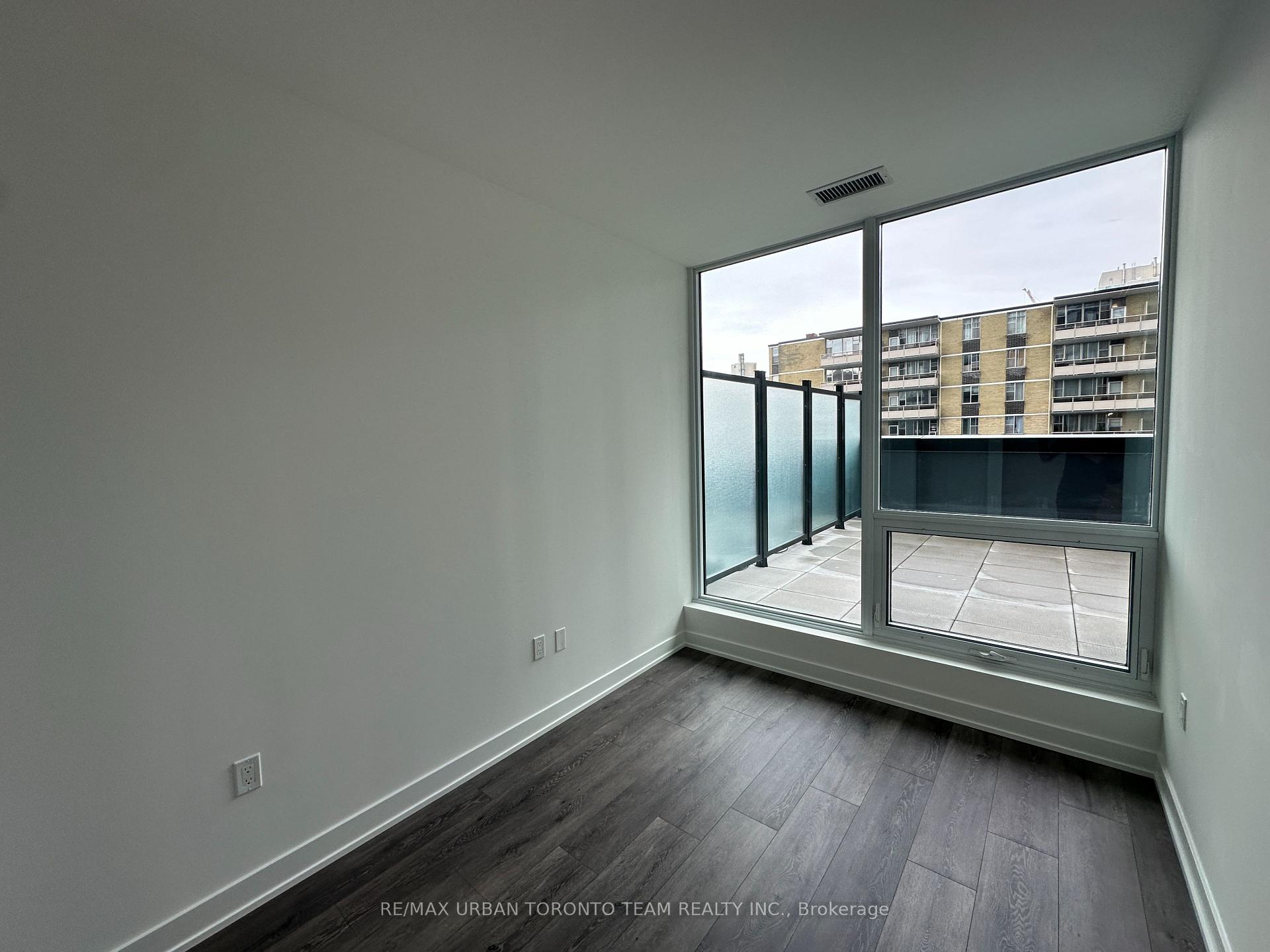 Photo 14 of Unit 901, 127 Broadway Avenue, Toronto, Mount Pleasant West — HOMEH