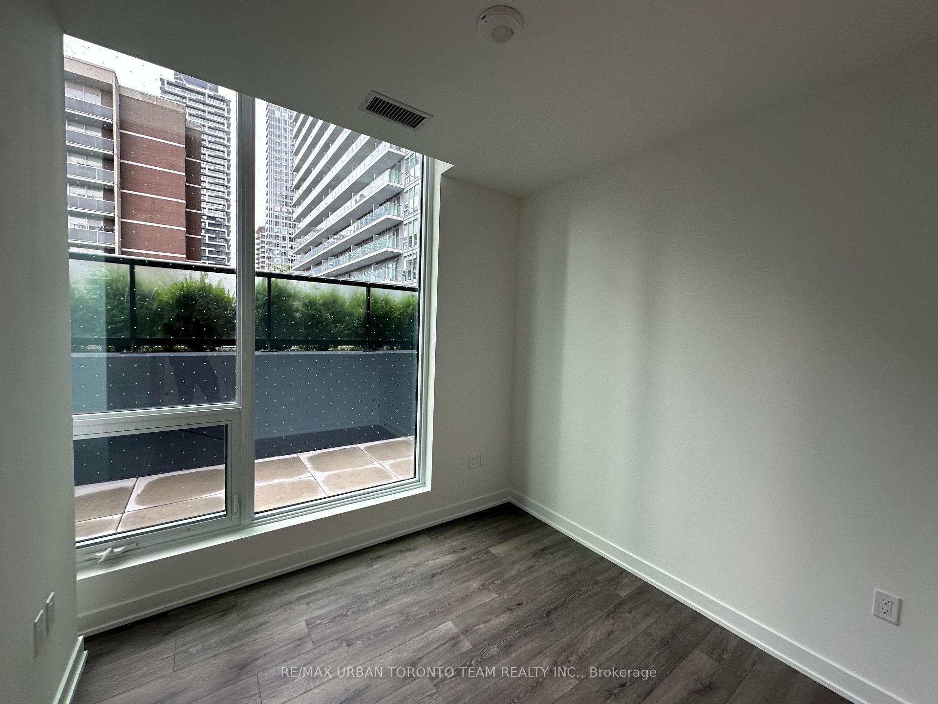 Photo 17 of Unit 901, 127 Broadway Avenue, Toronto, Mount Pleasant West — HOMEH