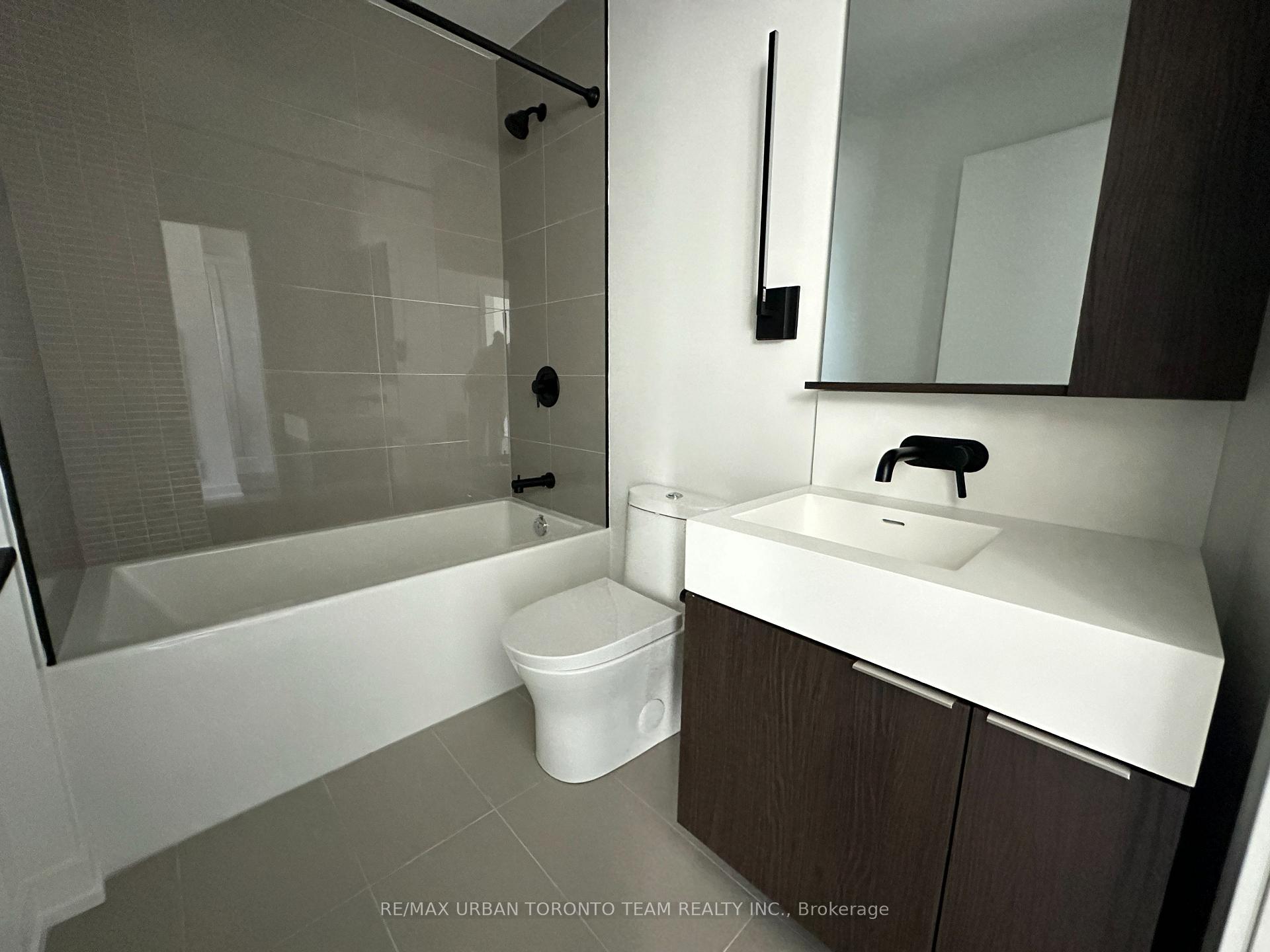 Photo 18 of Unit 901, 127 Broadway Avenue, Toronto, Mount Pleasant West — HOMEH