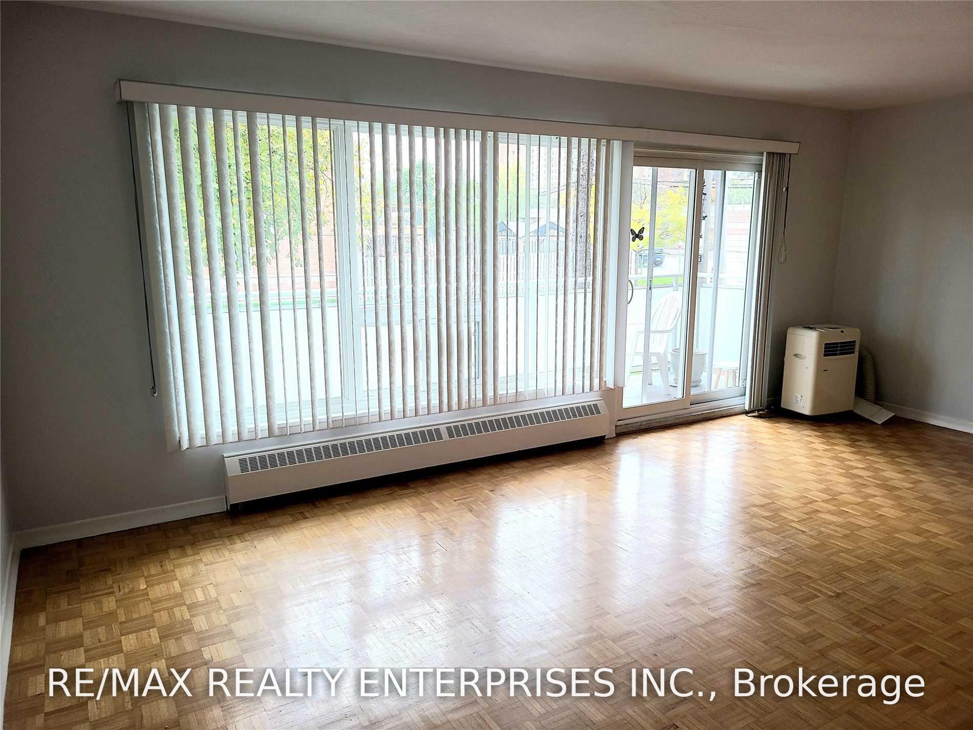 Photo 4 of Unit 3, 54 Rabbit Lane, Etobicoke, Eringate-Centennial-West Deane — HOMEH