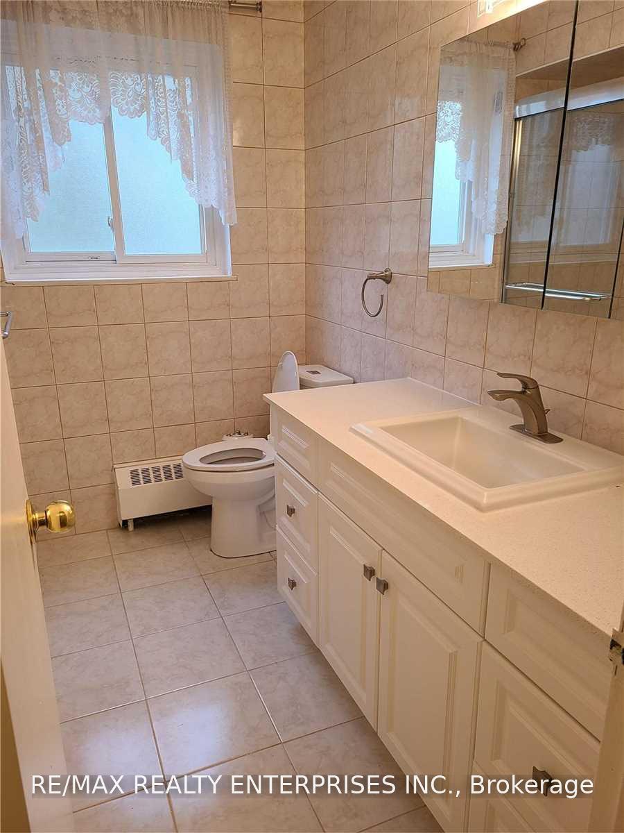 Photo 9 of Unit 3, 54 Rabbit Lane, Etobicoke, Eringate-Centennial-West Deane — HOMEH
