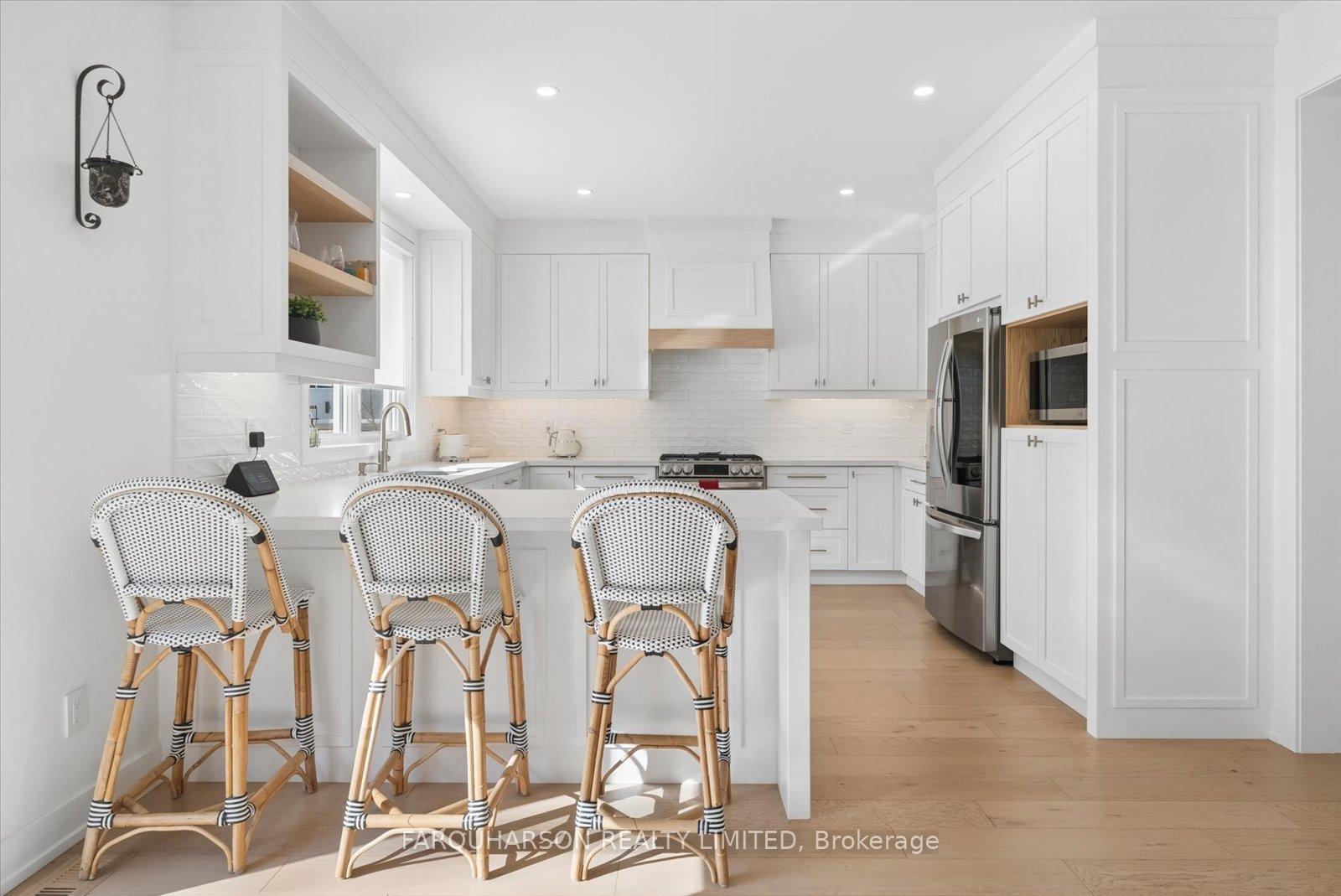 Photo 3 of 18 Victoria Drive, Uxbridge — HOMEH