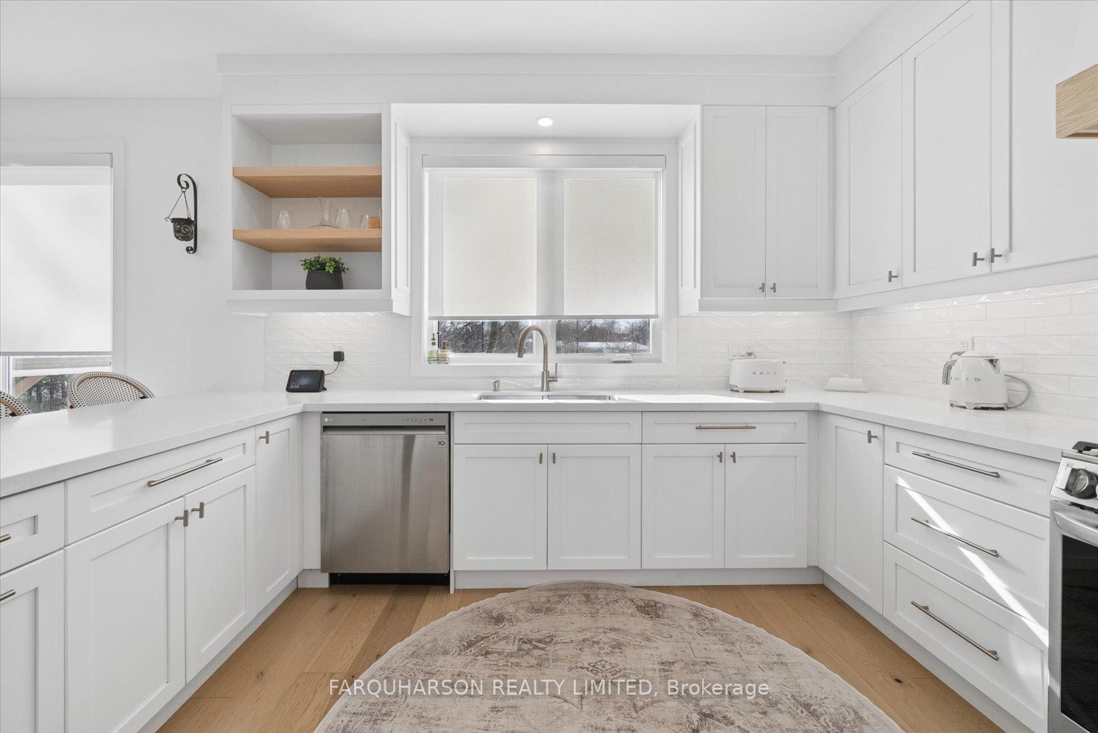 Photo 5 of 18 Victoria Drive, Uxbridge — HOMEH