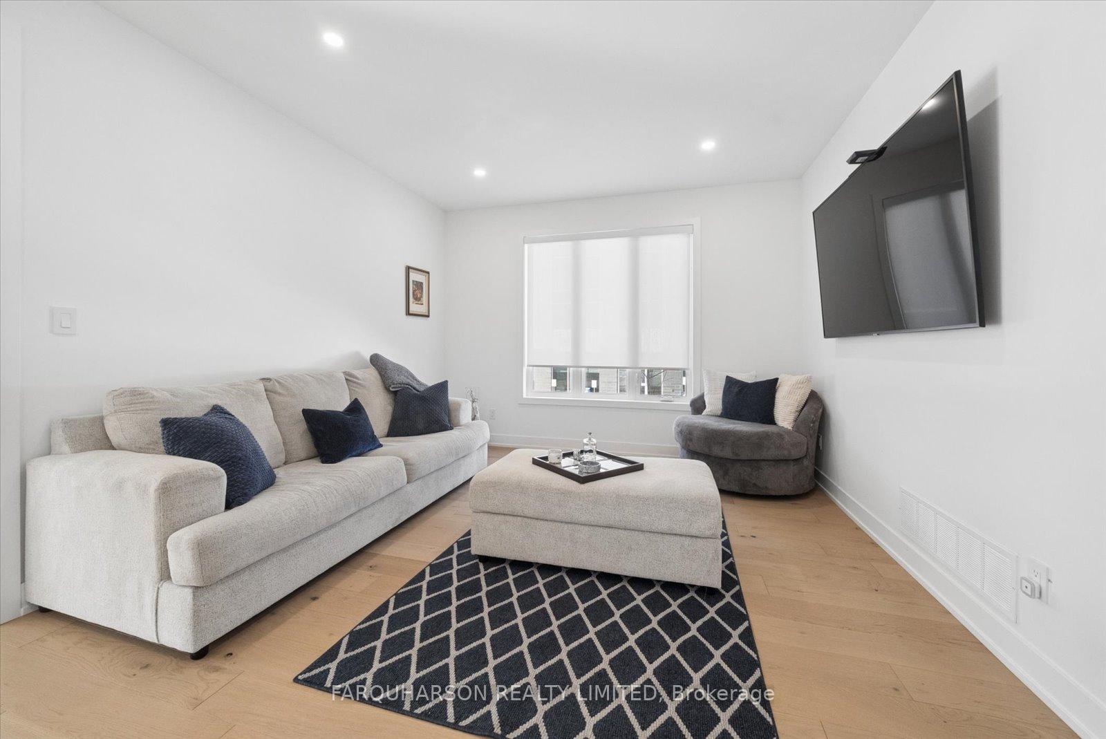 Photo 8 of 18 Victoria Drive, Uxbridge — HOMEH
