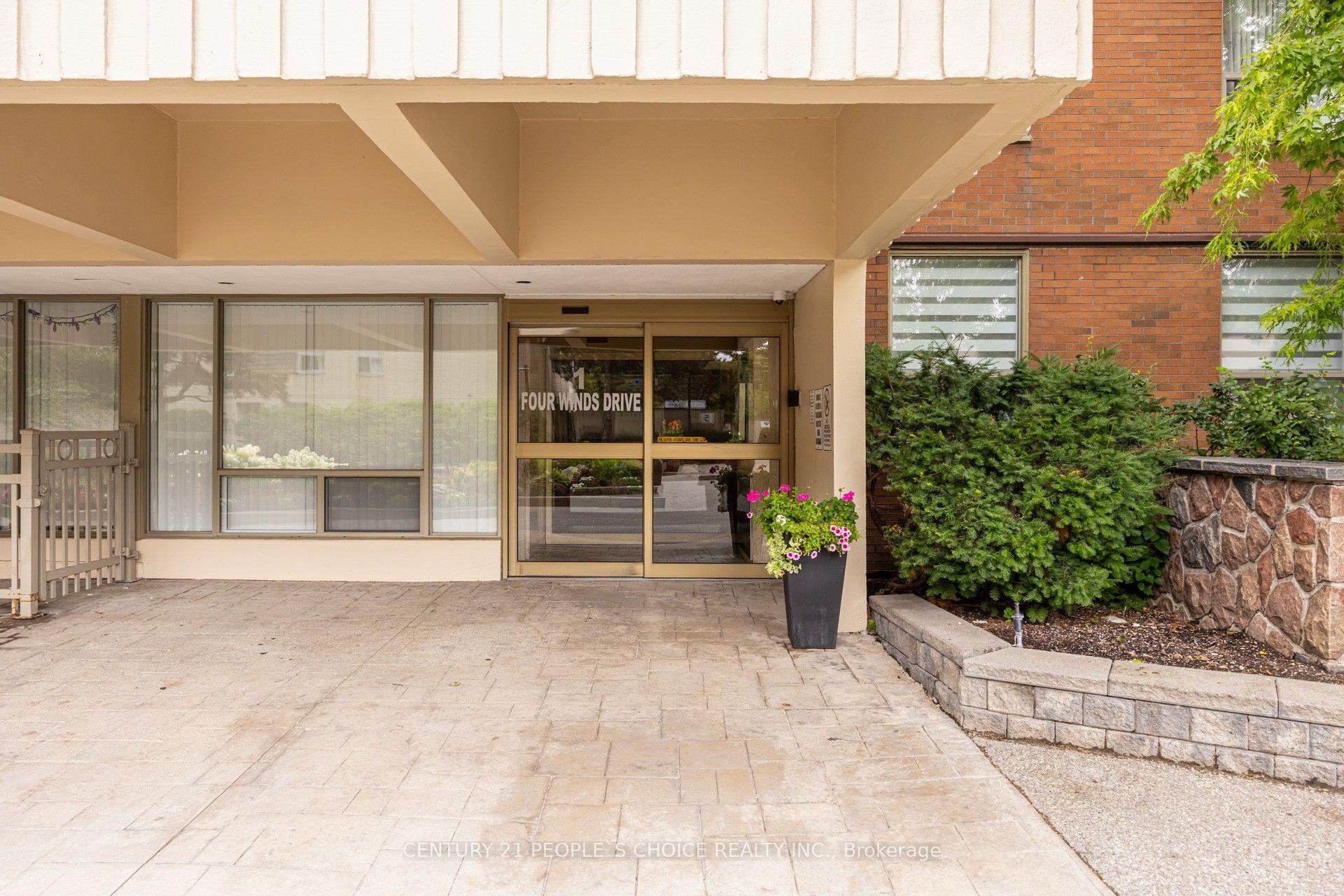 Photo 5 of Unit 207, 1 Four Winds Drive, North York, York University Heights — HOMEH
