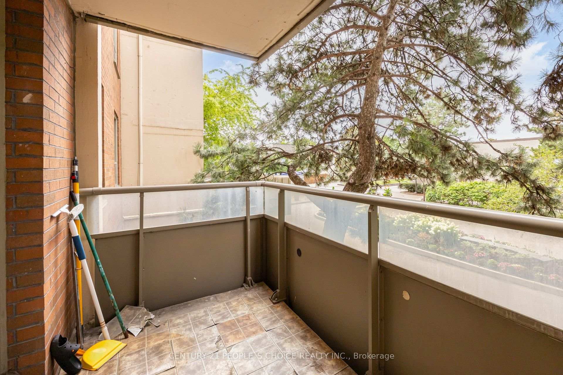 Photo 32 of Unit 207, 1 Four Winds Drive, North York, York University Heights — HOMEH