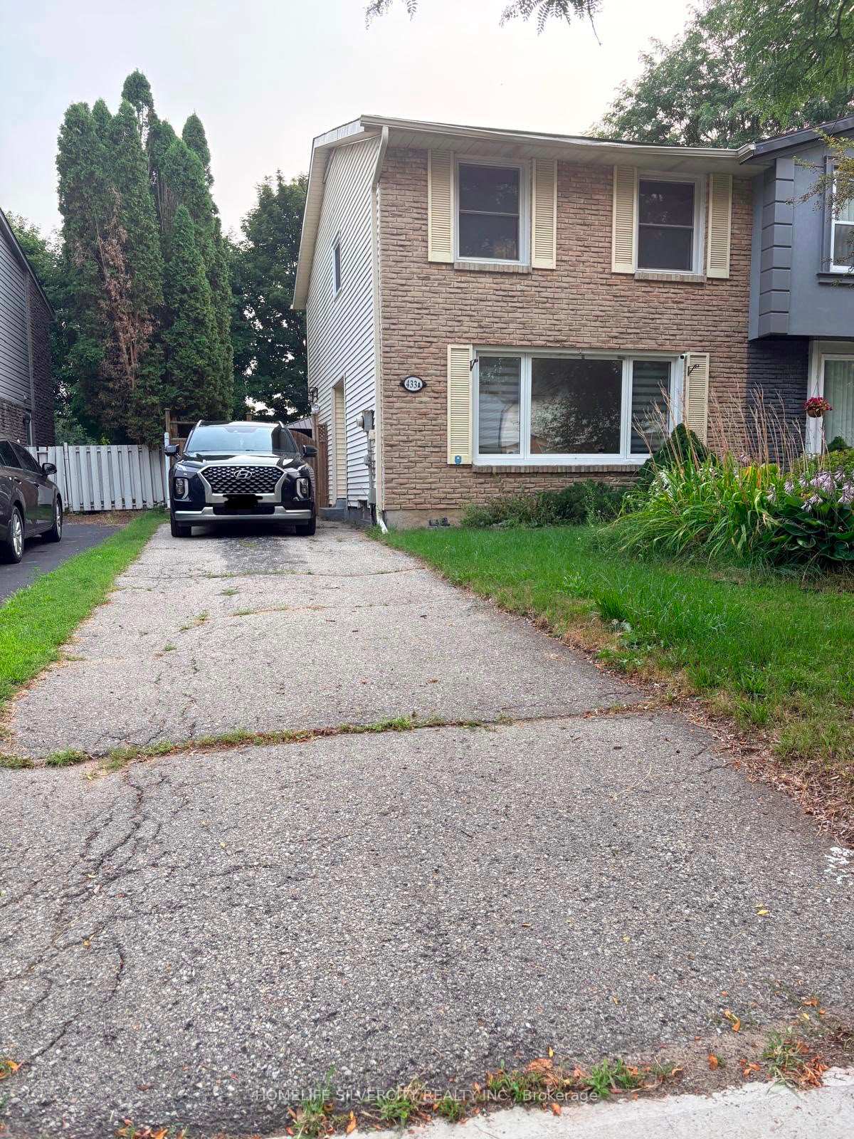 Photo 1 of 433 Lee Avenue, Waterloo, Lincoln Village — HOMEH