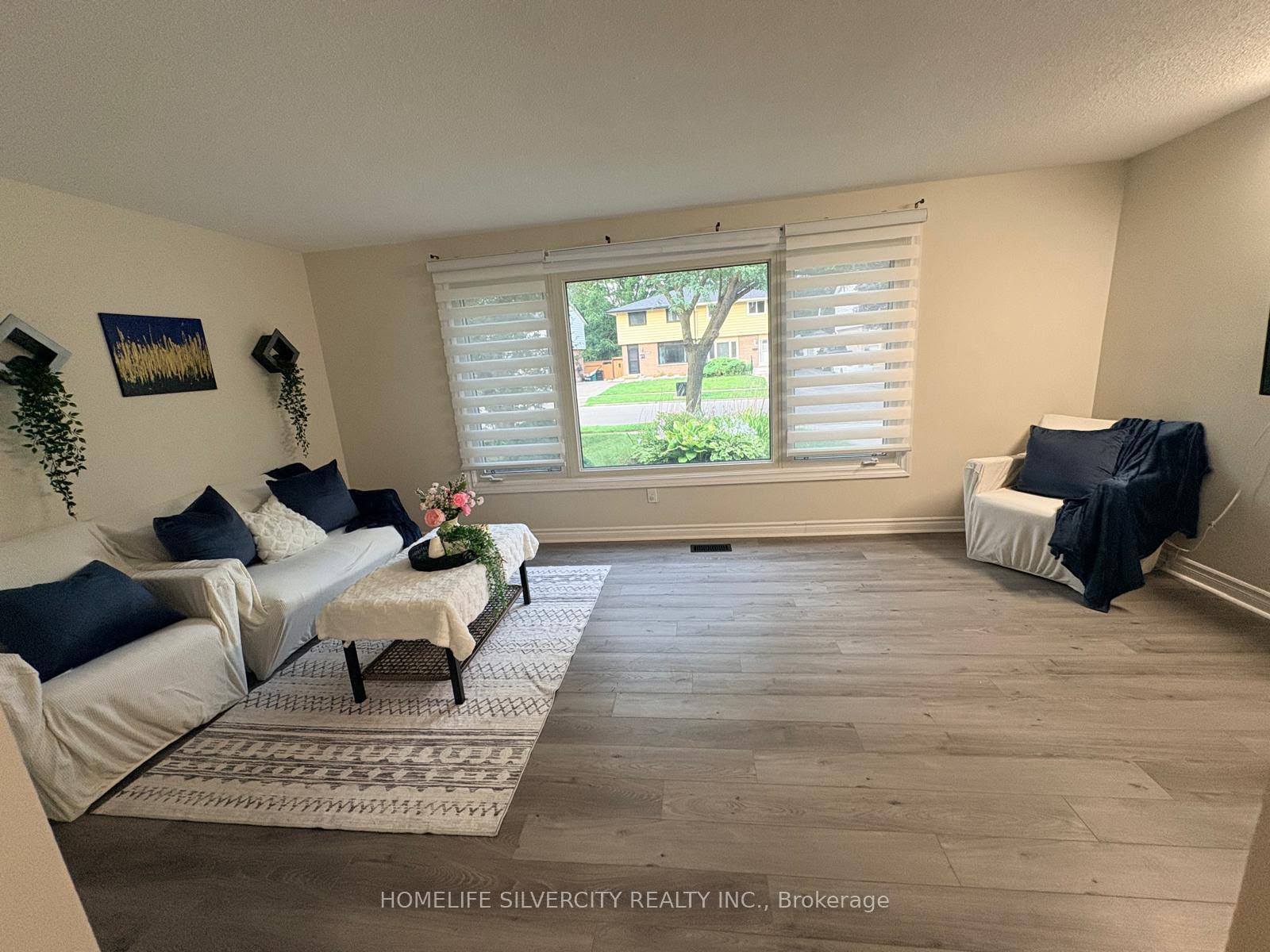 Photo 3 of 433 Lee Avenue, Waterloo, Lincoln Village — HOMEH