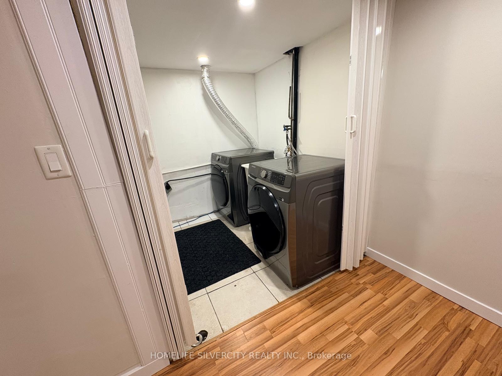Photo 8 of 433 Lee Avenue, Waterloo, Lincoln Village — HOMEH