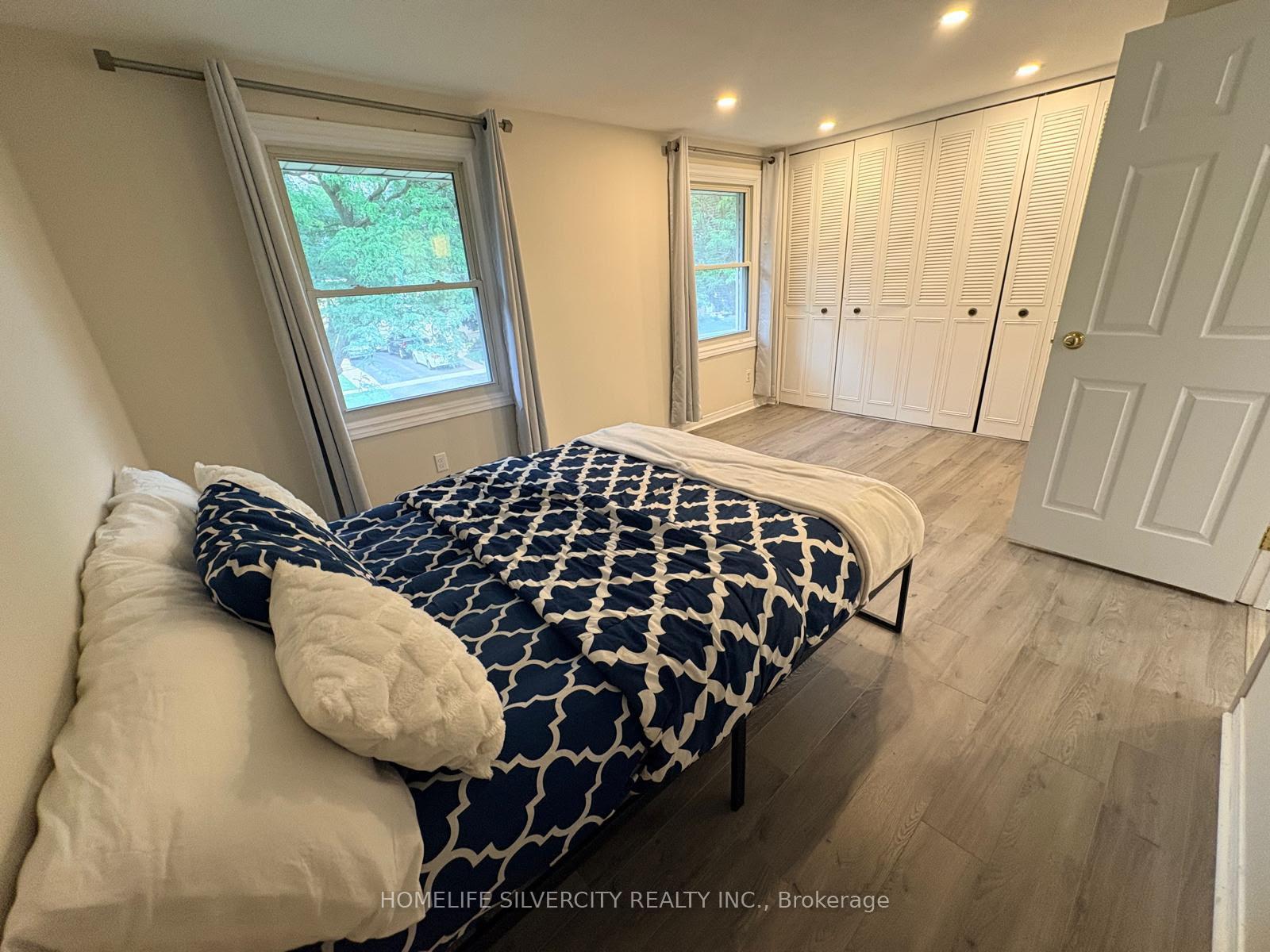 Photo 11 of 433 Lee Avenue, Waterloo, Lincoln Village — HOMEH