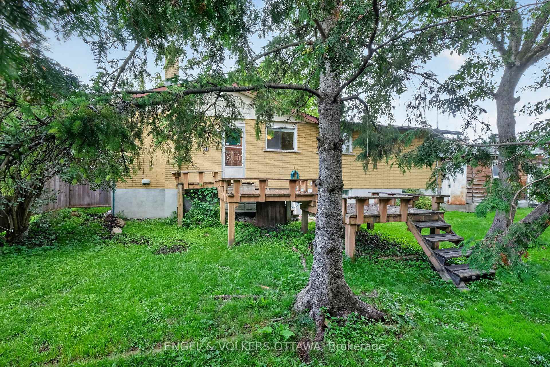 Photo 7 of 14 Oakview Avenue, Ottawa, Meadowlands/Crestview — HOMEH