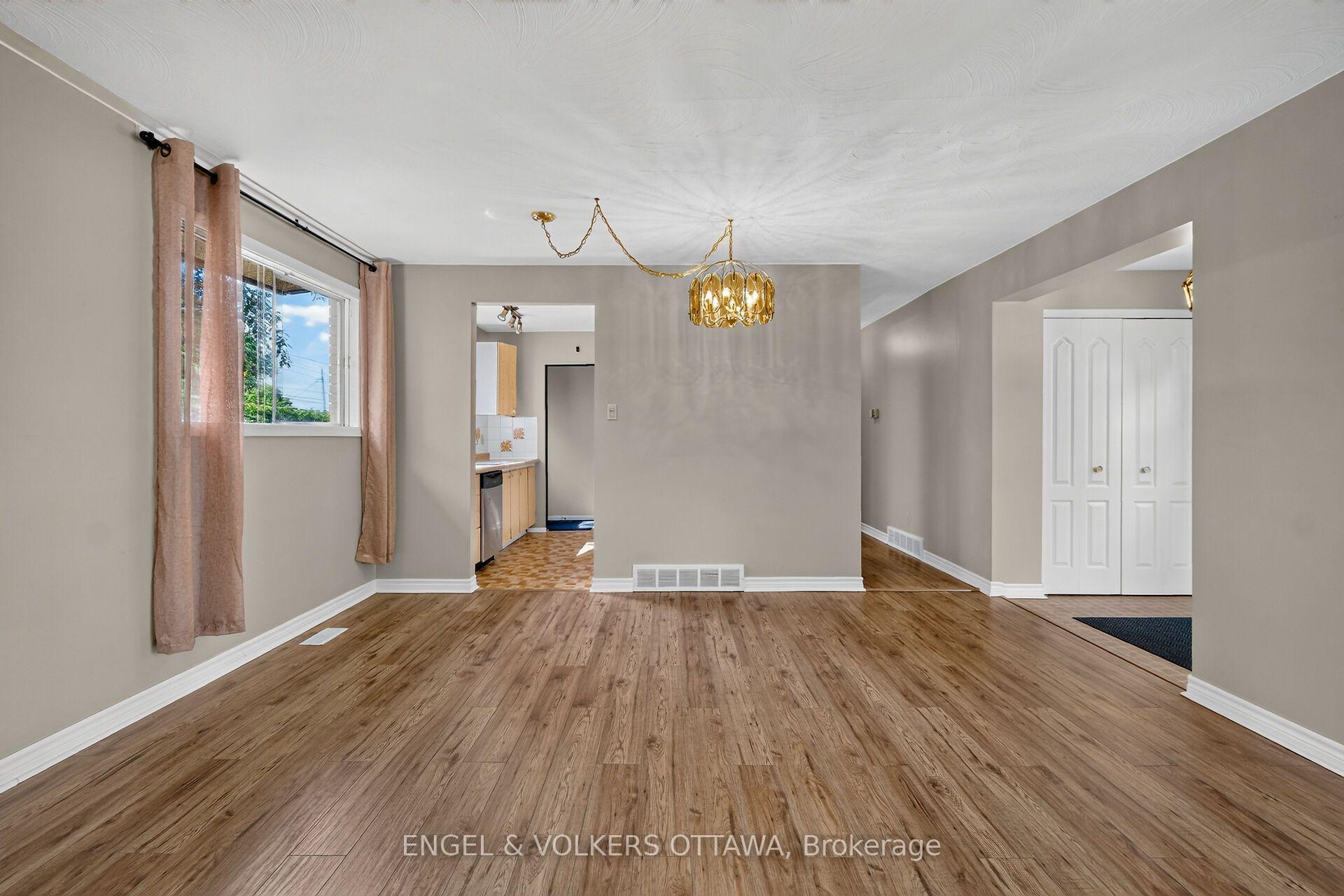 Photo 8 of 14 Oakview Avenue, Ottawa, Meadowlands/Crestview — HOMEH