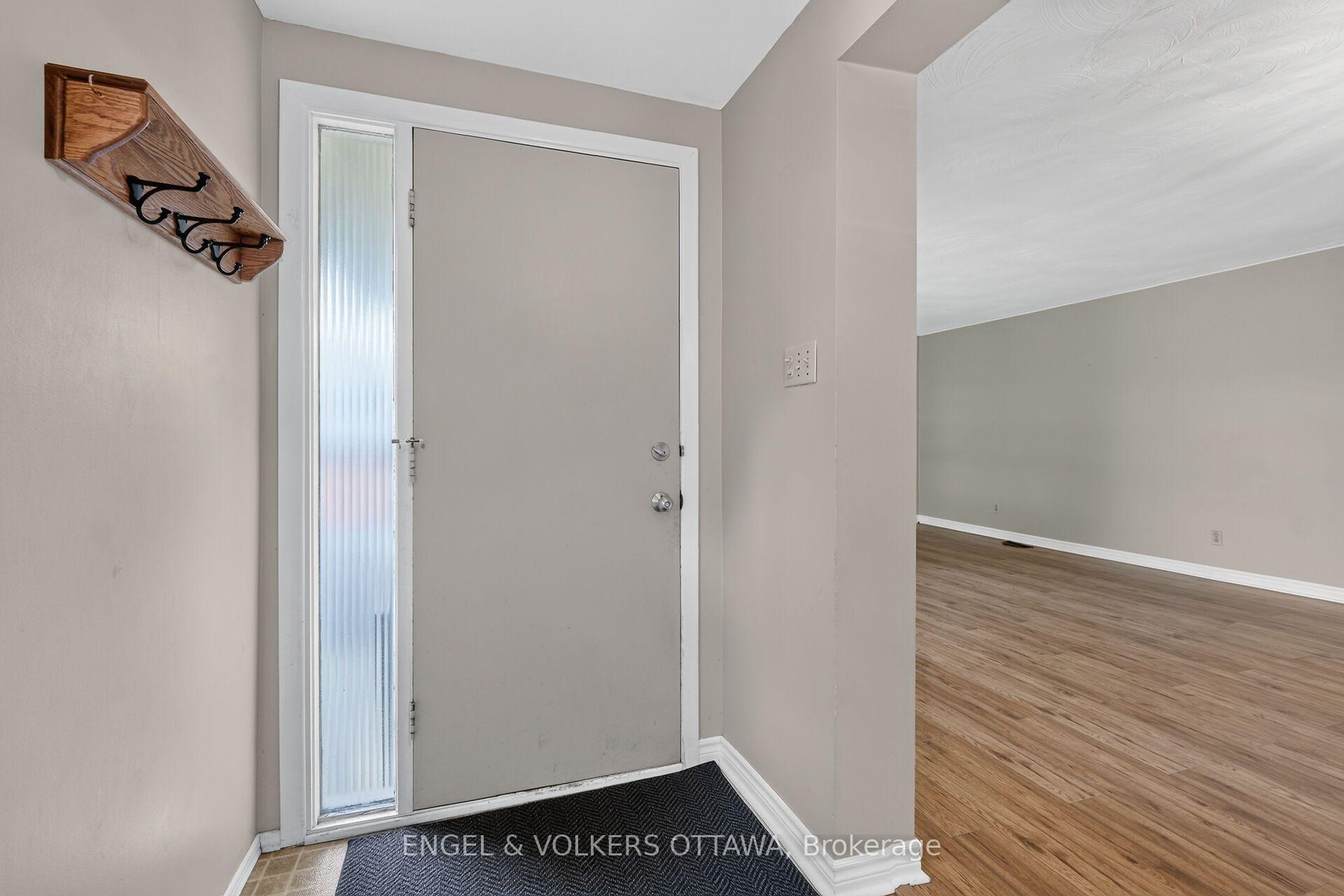 Photo 23 of 14 Oakview Avenue, Ottawa, Meadowlands/Crestview — HOMEH