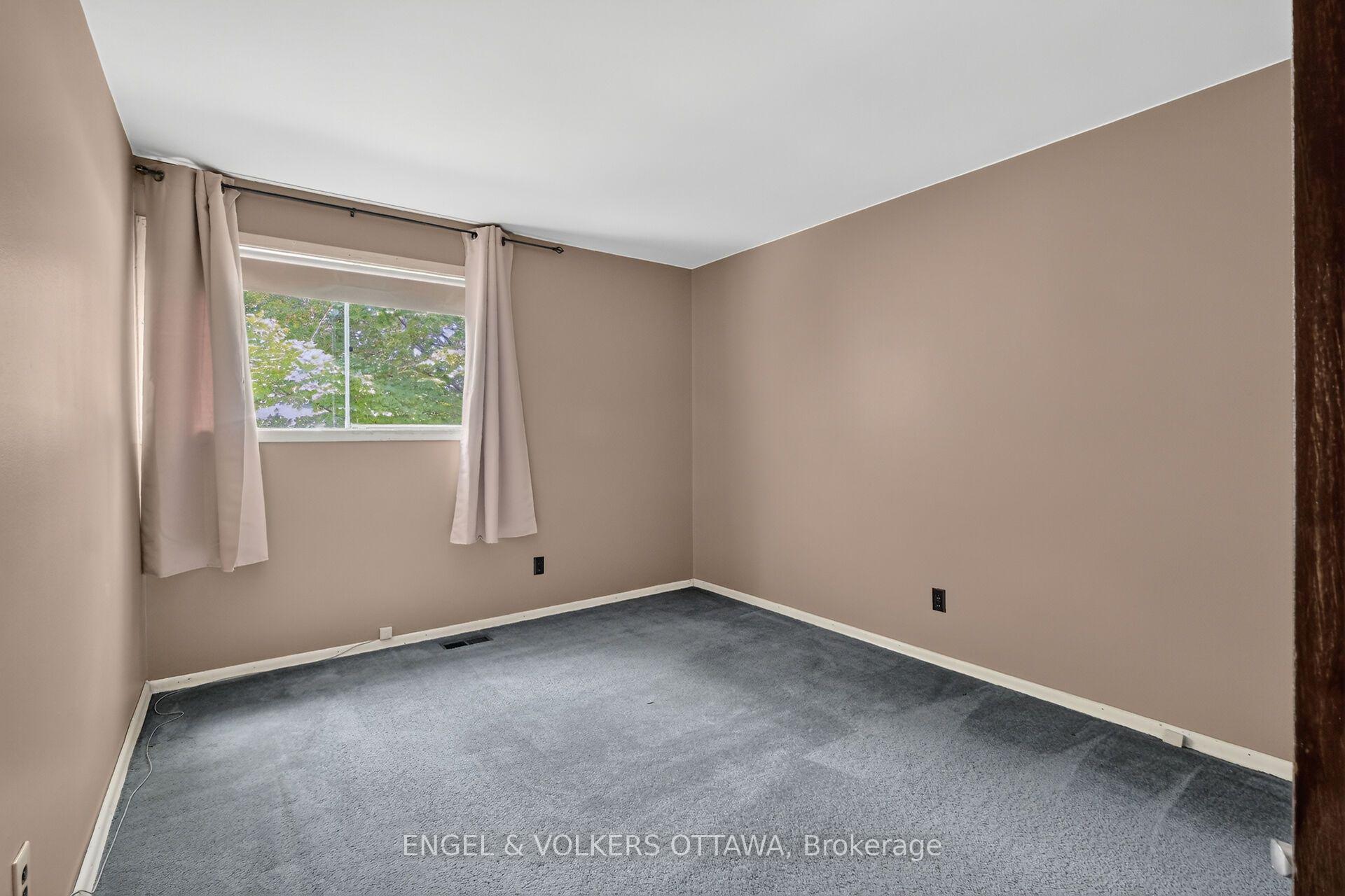 Photo 29 of 14 Oakview Avenue, Ottawa, Meadowlands/Crestview — HOMEH