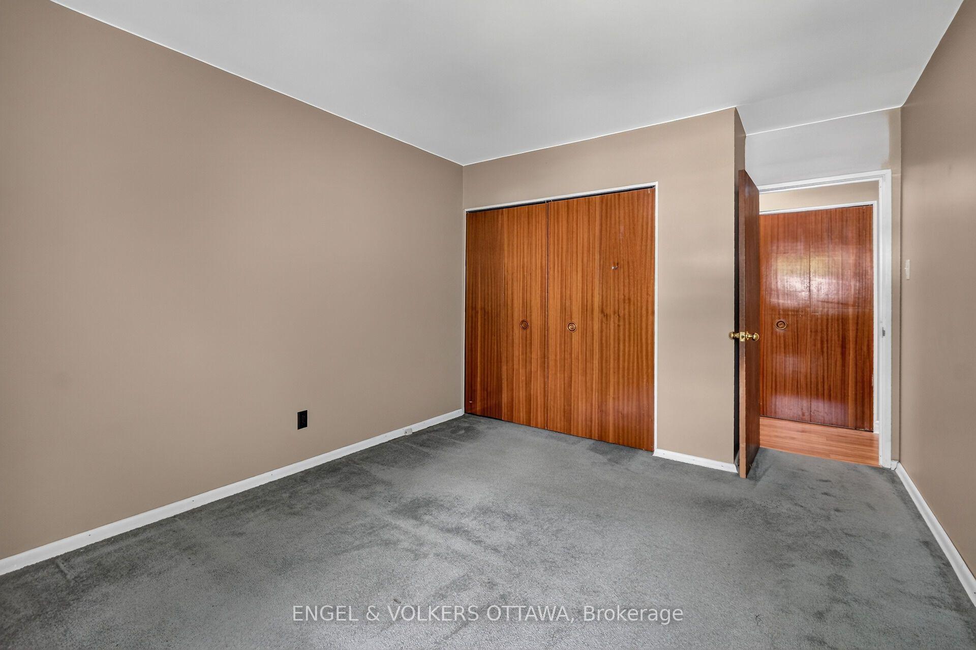 Photo 30 of 14 Oakview Avenue, Ottawa, Meadowlands/Crestview — HOMEH
