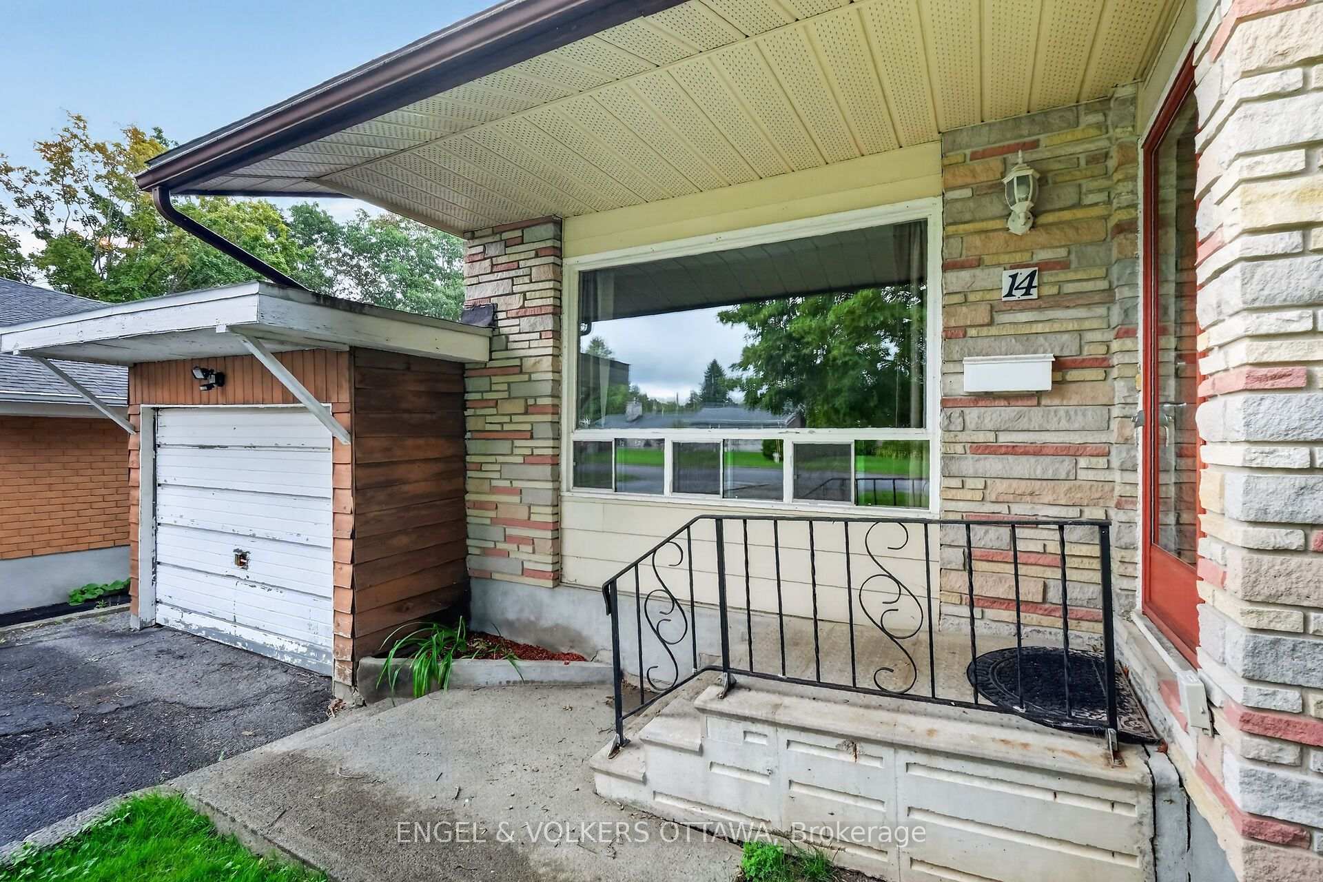 Photo 36 of 14 Oakview Avenue, Ottawa, Meadowlands/Crestview — HOMEH