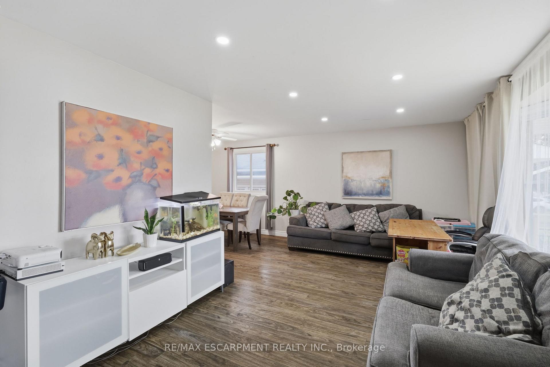 Photo 5 of 58 Vanier Place, St. Thomas — HOMEH