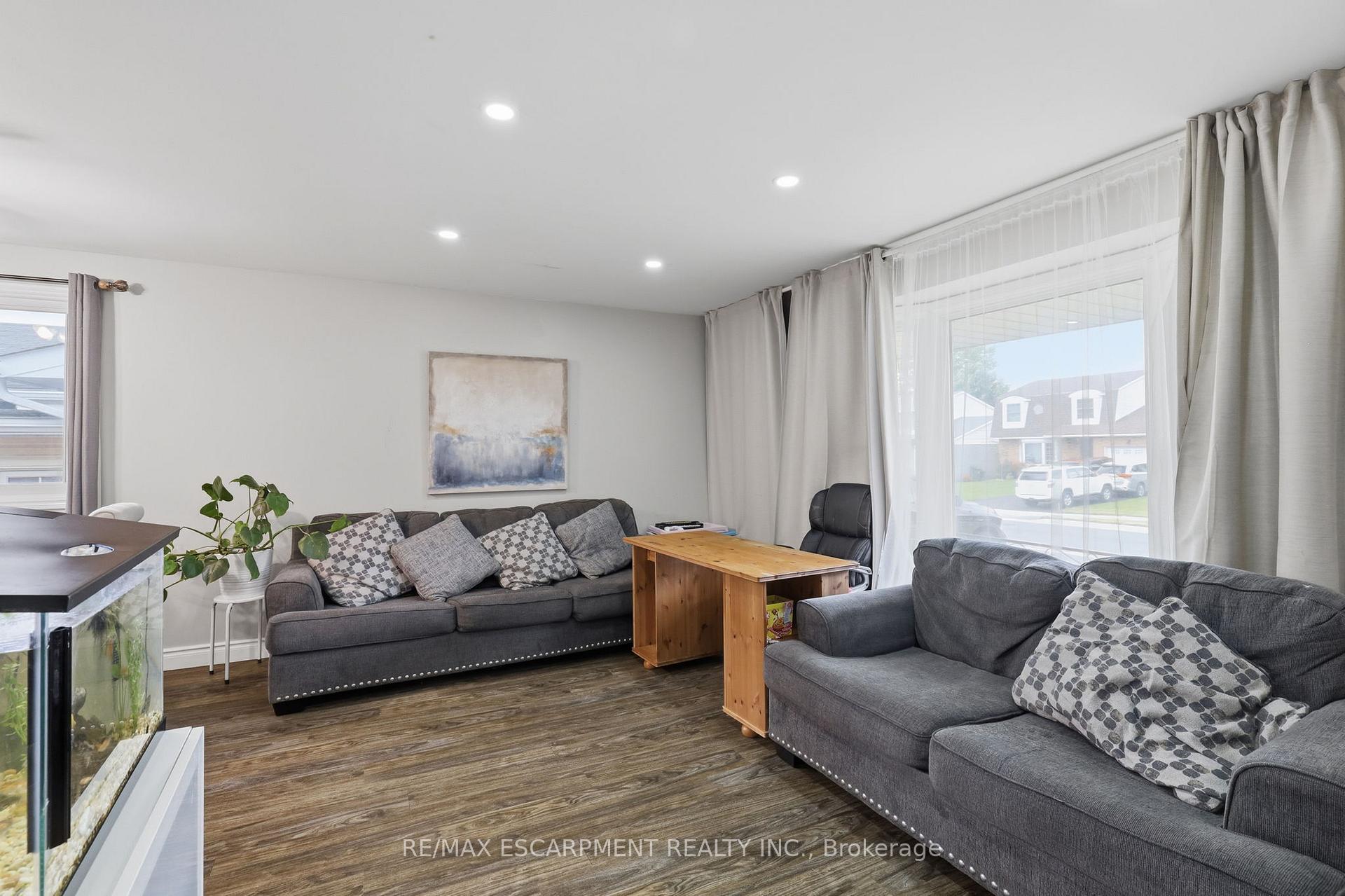 Photo 7 of 58 Vanier Place, St. Thomas — HOMEH
