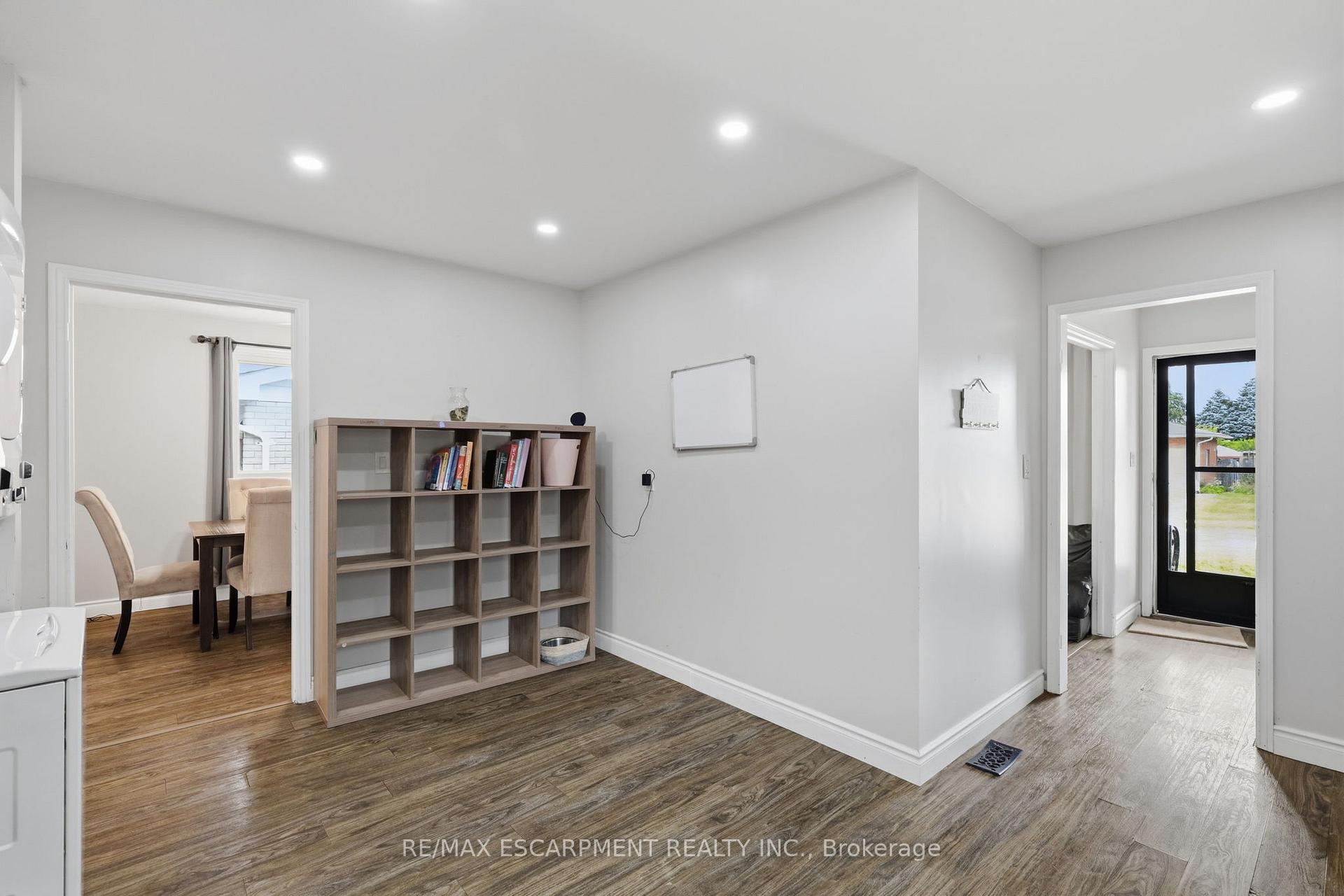 Photo 11 of 58 Vanier Place, St. Thomas — HOMEH