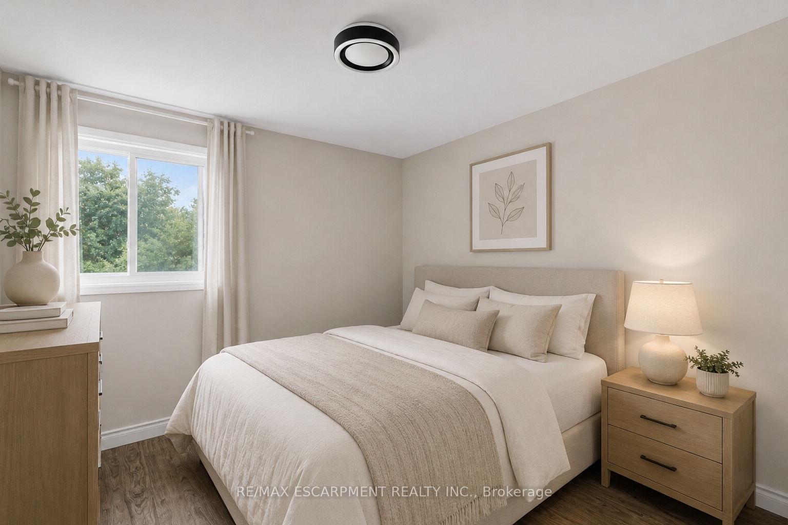 Photo 21 of 58 Vanier Place, St. Thomas — HOMEH