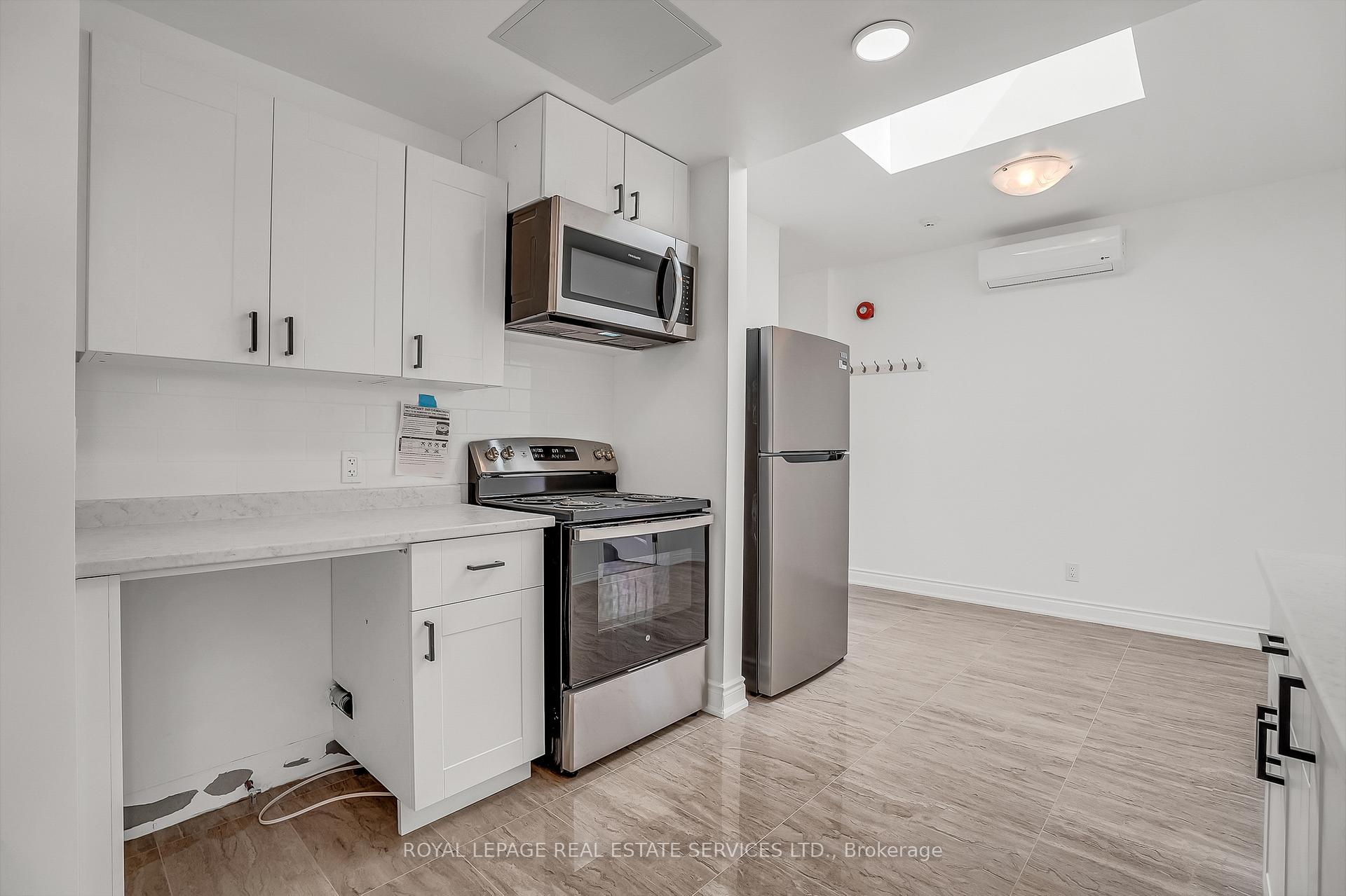 Photo 2 of Unit 301, 2820 Danforth Avenue, Toronto, East End-Danforth — HOMEH