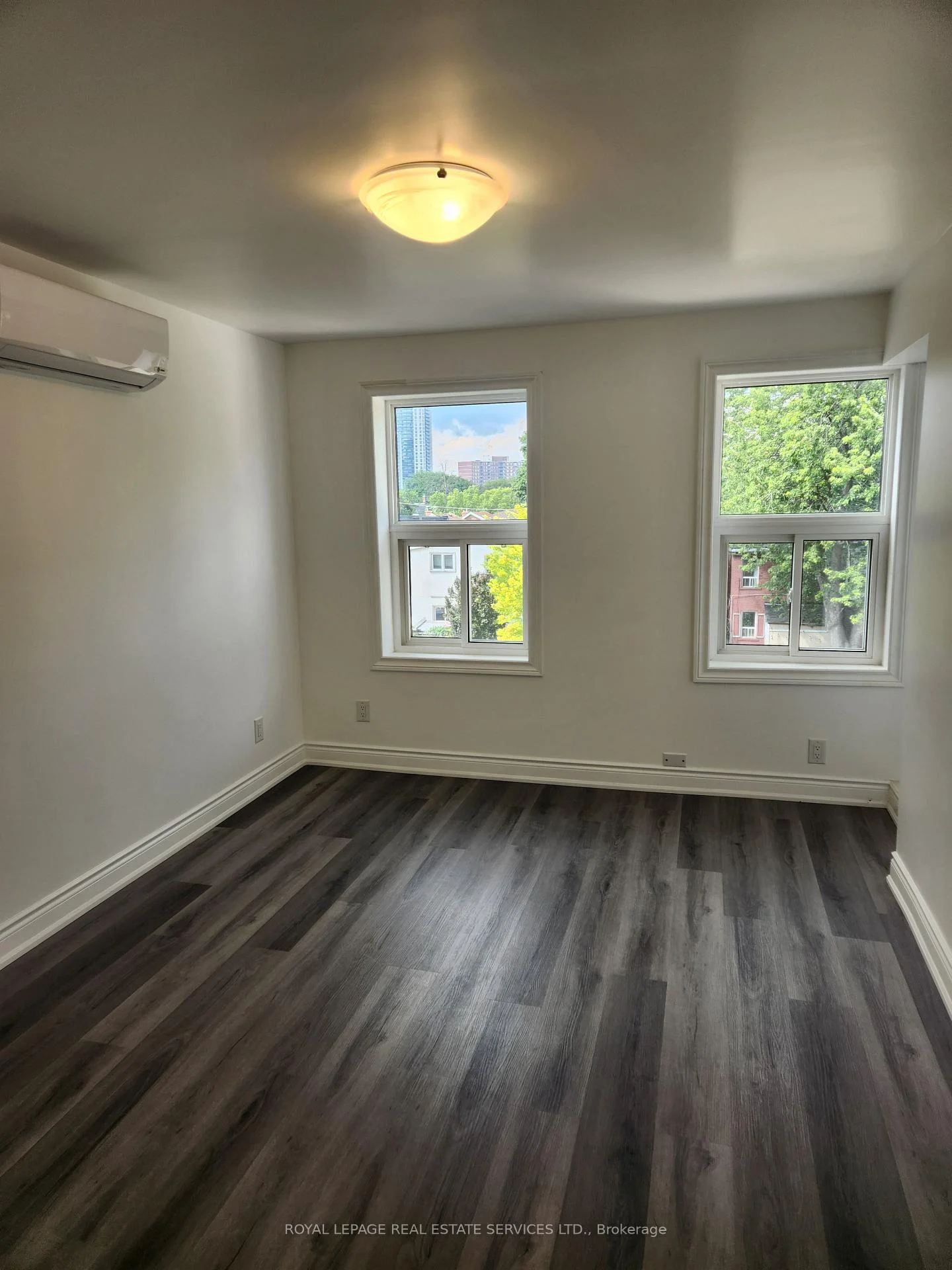 Photo 4 of Unit 302, 2820 Danforth Avenue, Toronto, East End-Danforth — HOMEH