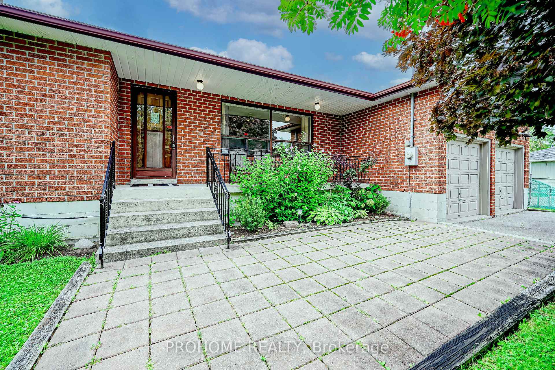 Photo 6 of 10 Joel Avenue, Georgina, Historic Lakeshore Communities — HOMEH