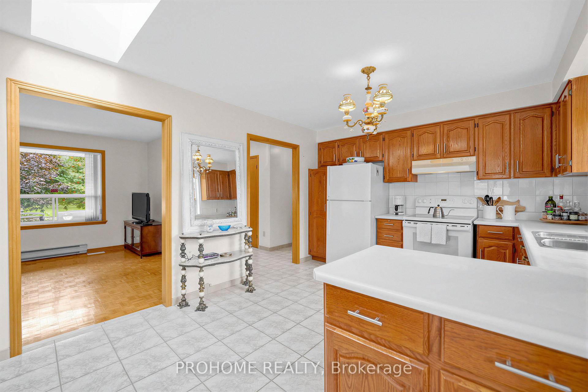 Photo 13 of 10 Joel Avenue, Georgina, Historic Lakeshore Communities — HOMEH