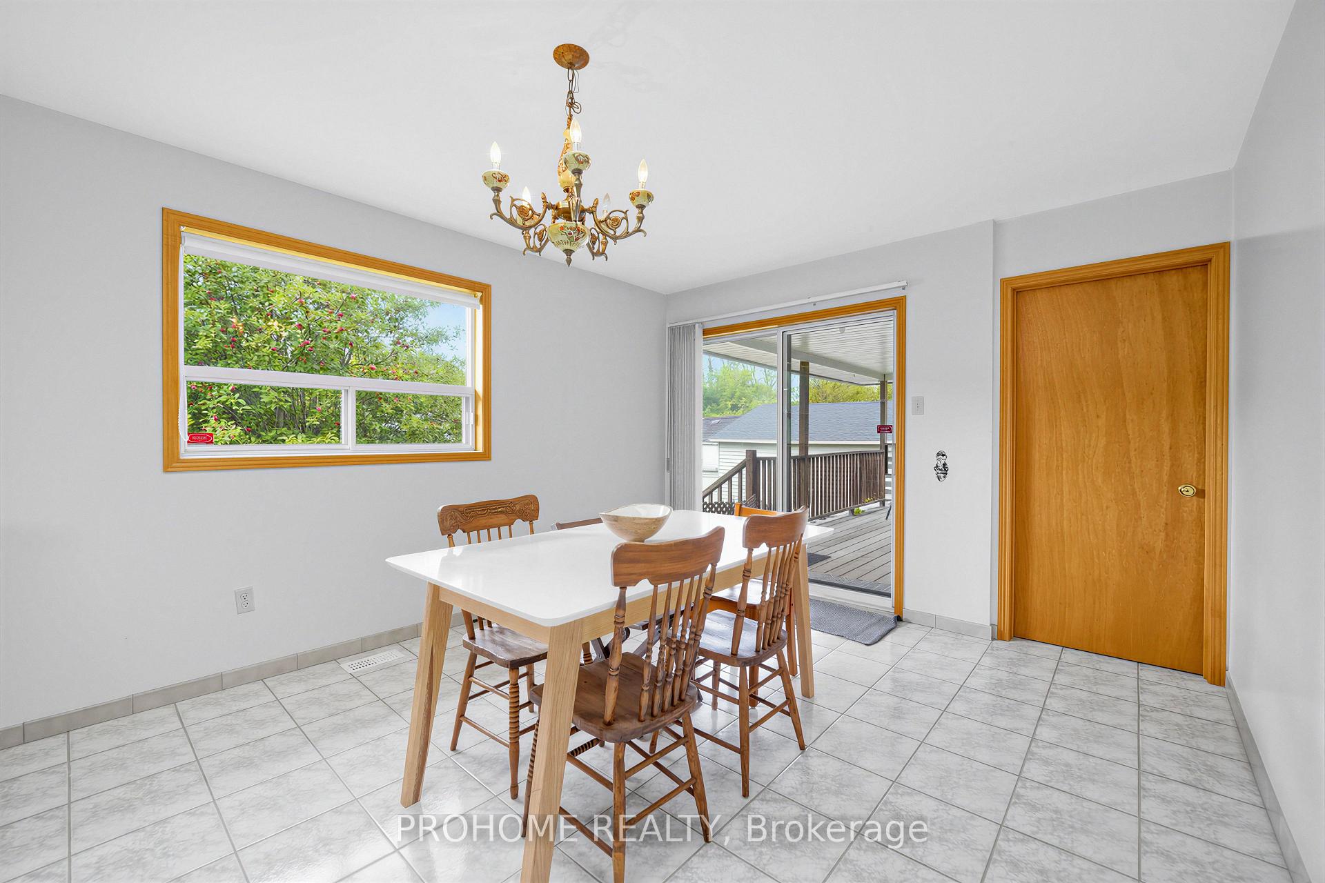 Photo 16 of 10 Joel Avenue, Georgina, Historic Lakeshore Communities — HOMEH