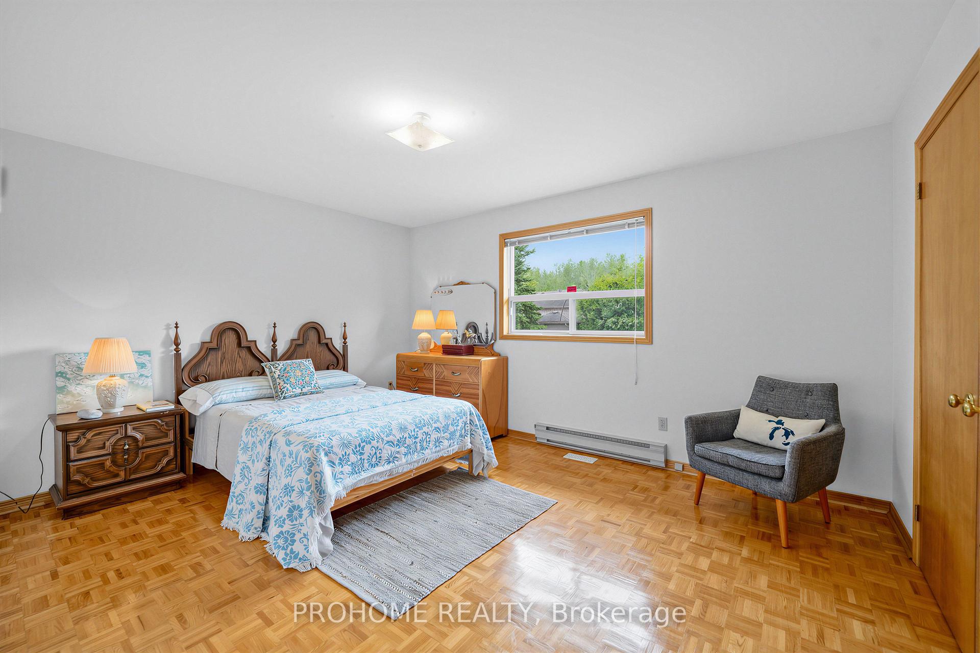 Photo 18 of 10 Joel Avenue, Georgina, Historic Lakeshore Communities — HOMEH