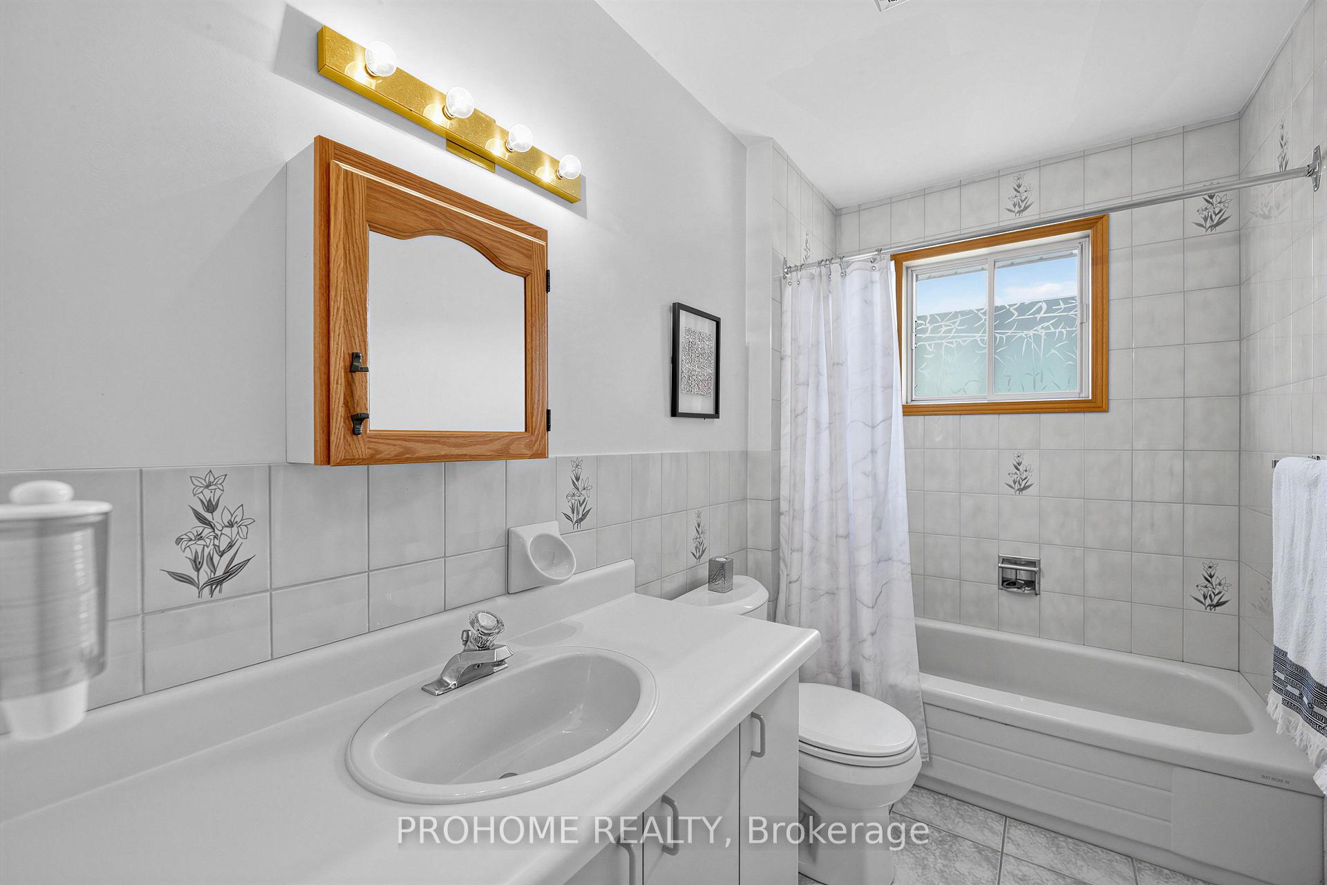 Photo 19 of 10 Joel Avenue, Georgina, Historic Lakeshore Communities — HOMEH