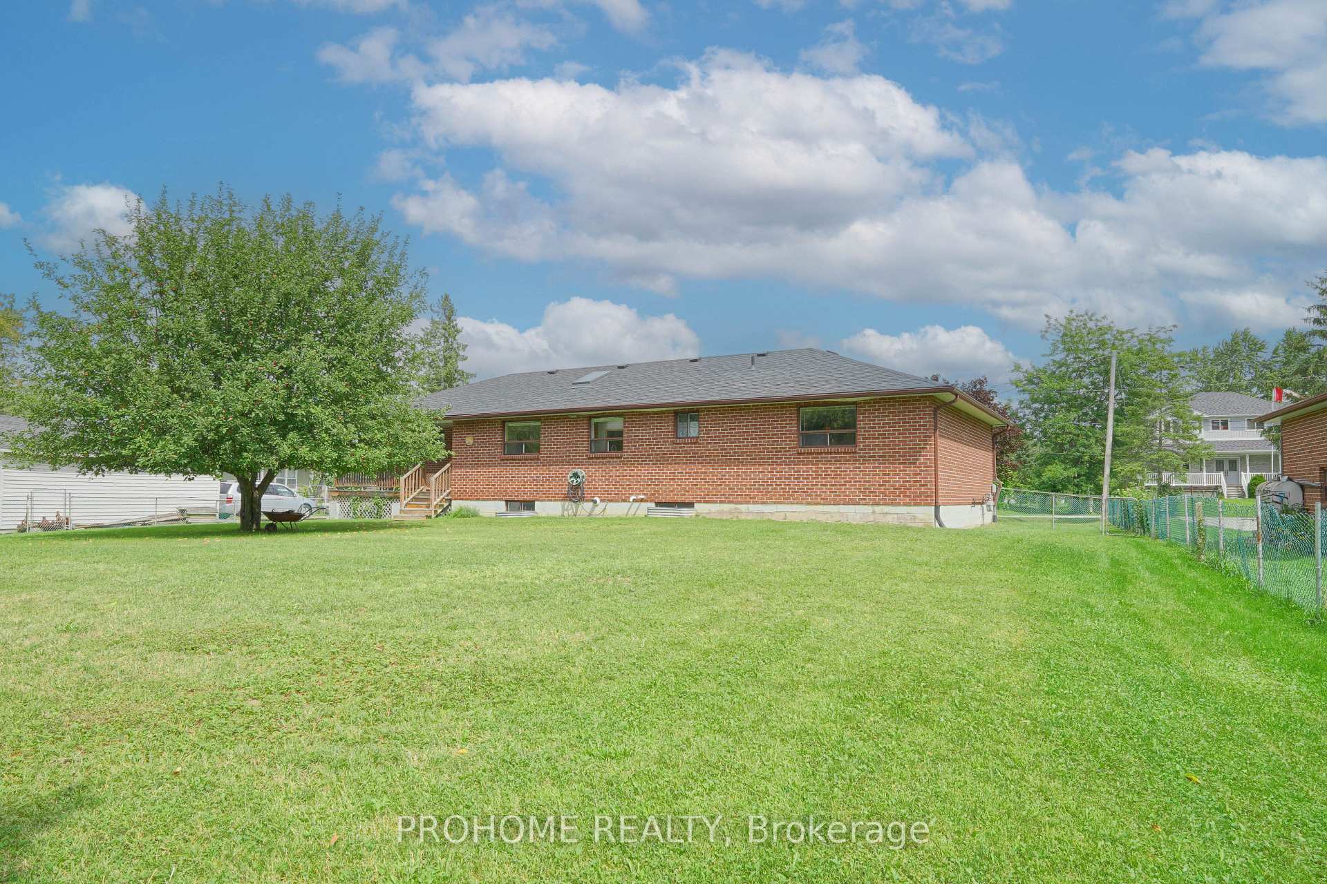 Photo 31 of 10 Joel Avenue, Georgina, Historic Lakeshore Communities — HOMEH