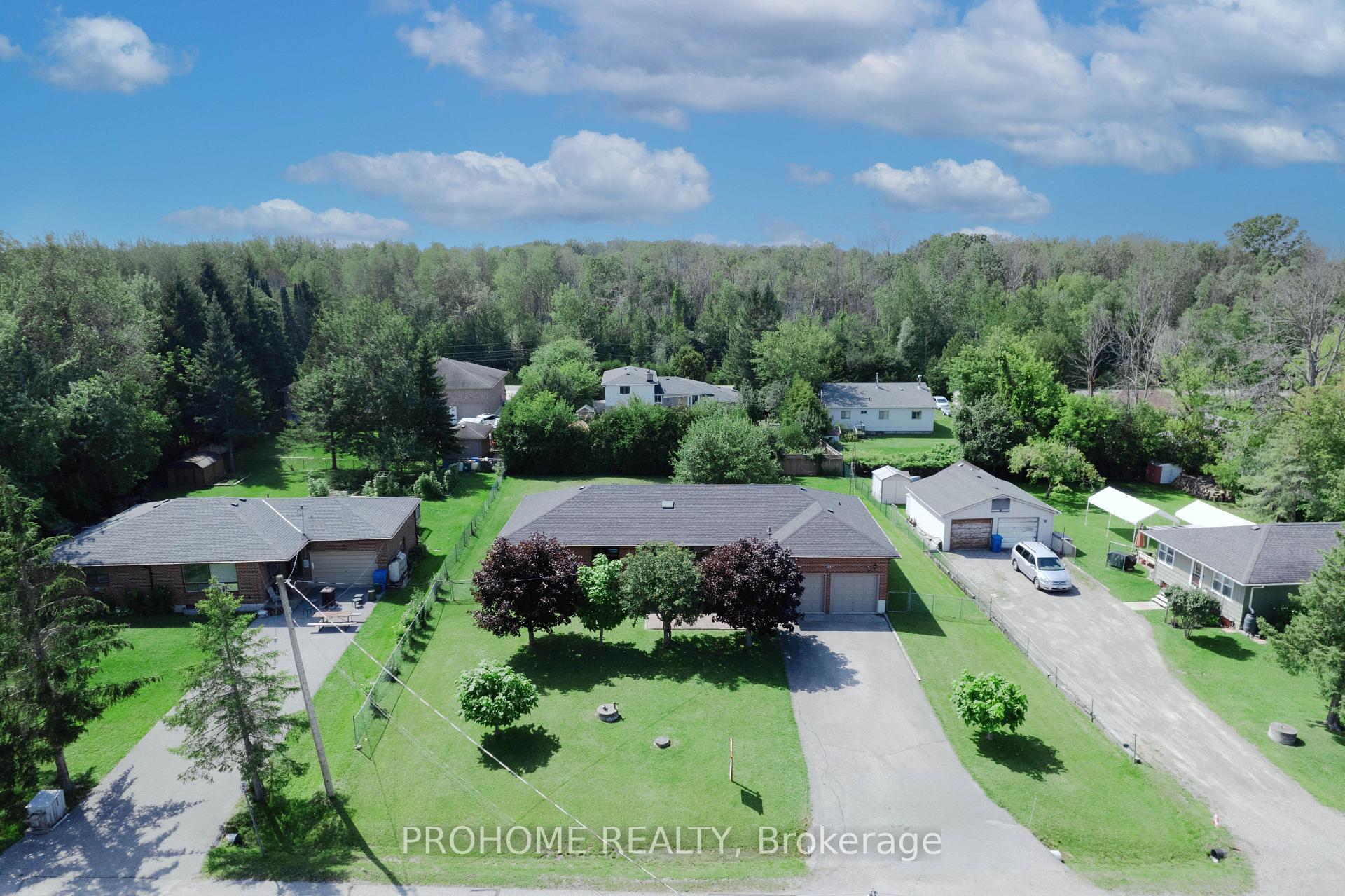 Photo 2 of 10 Joel Avenue, Georgina, Historic Lakeshore Communities — HOMEH