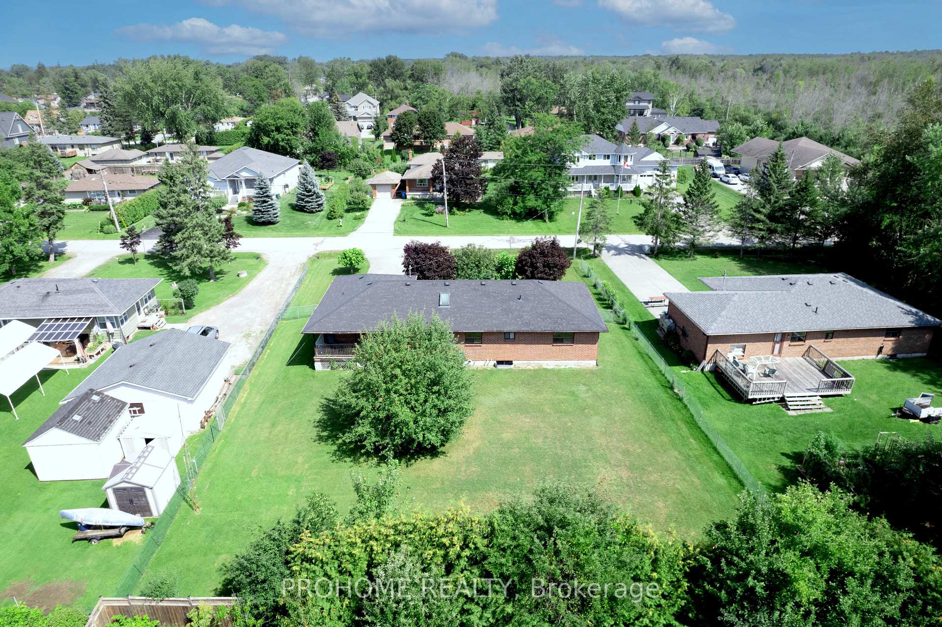 Photo 41 of 10 Joel Avenue, Georgina, Historic Lakeshore Communities — HOMEH