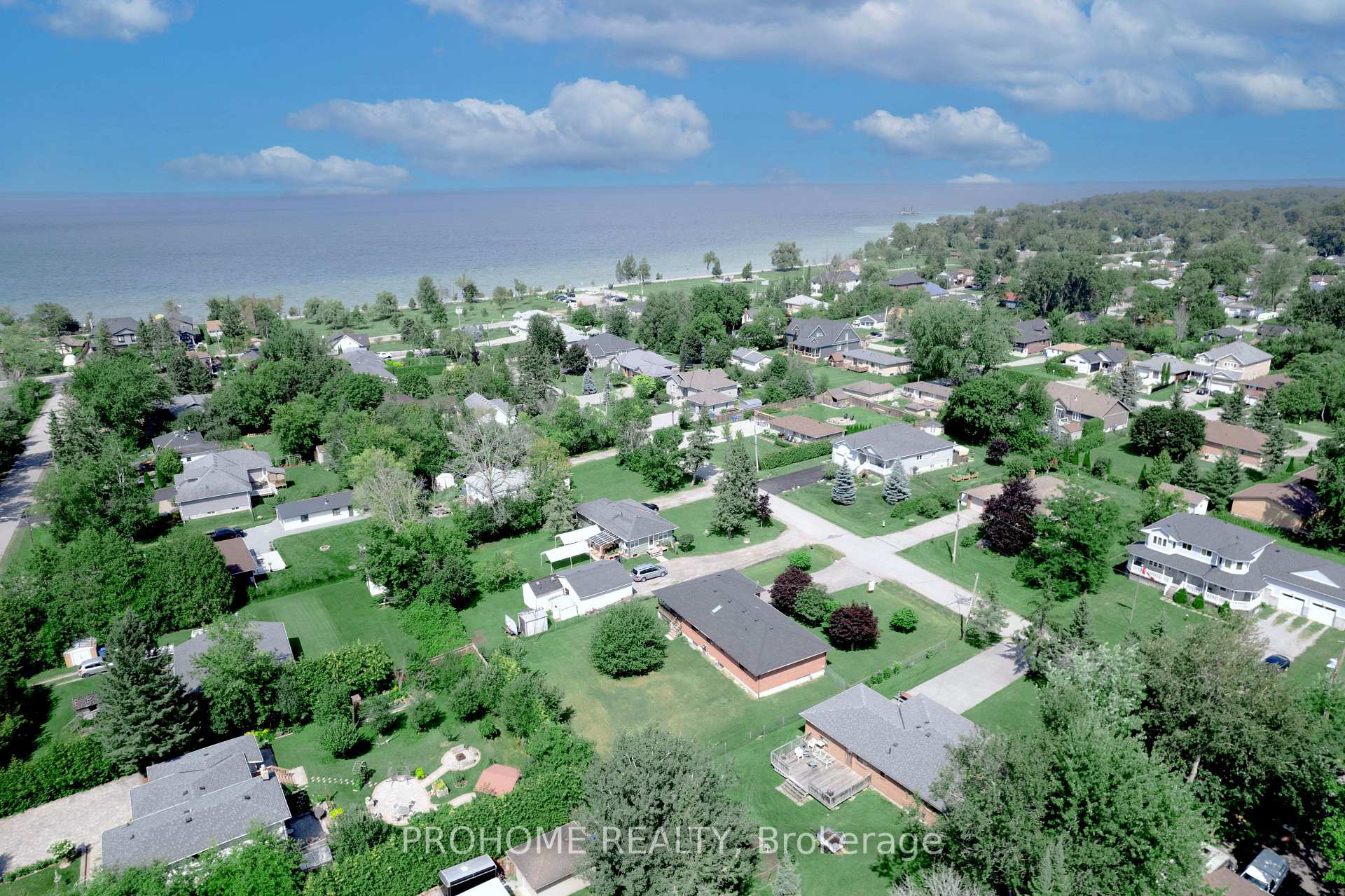 Photo 45 of 10 Joel Avenue, Georgina, Historic Lakeshore Communities — HOMEH