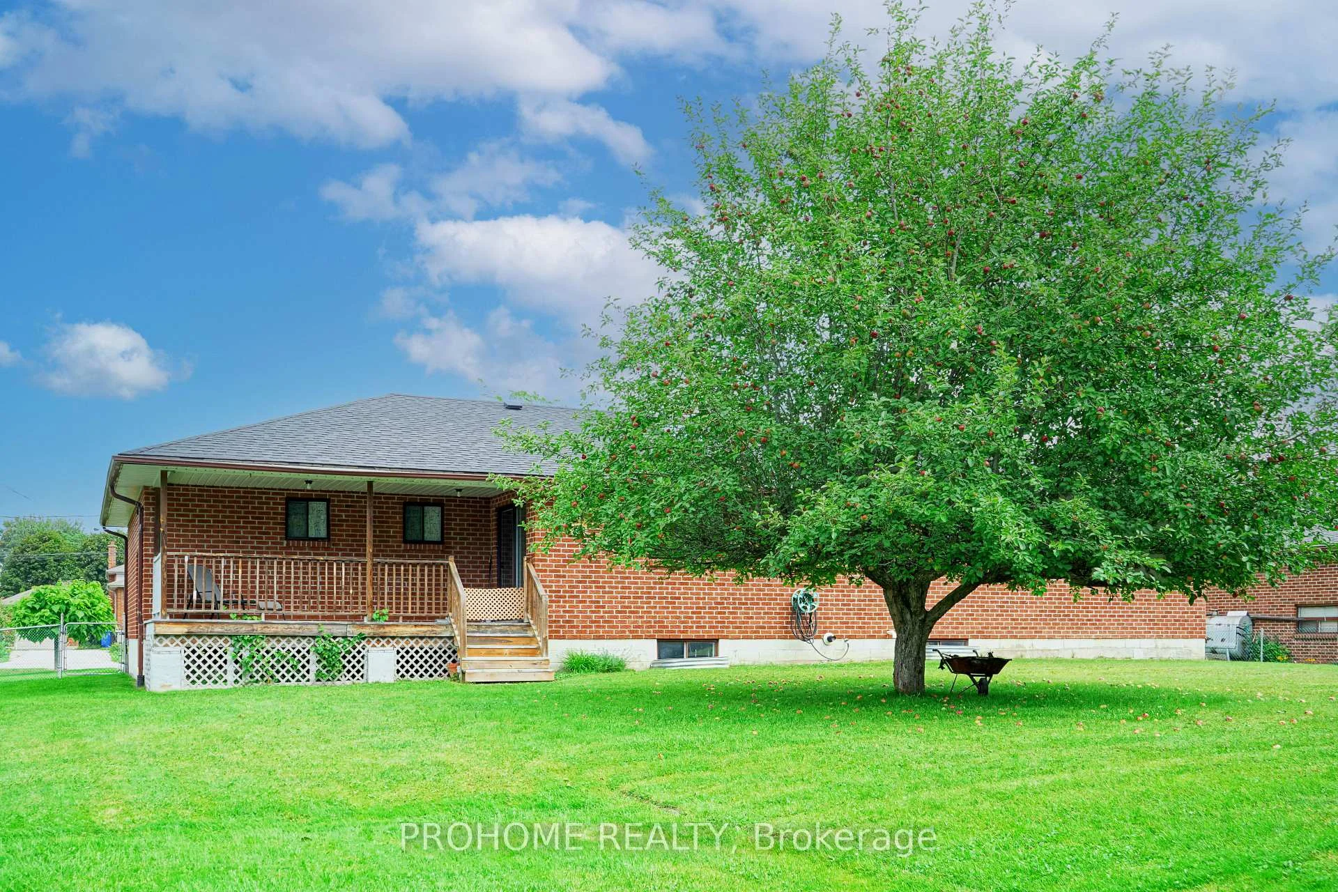 Photo 27 of 10 Joel Avenue, Georgina, Historic Lakeshore Communities — HOMEH