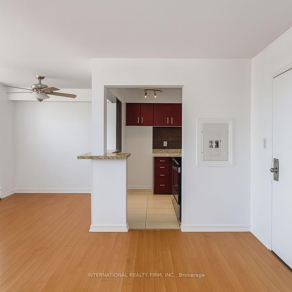 Photo 3 of Unit 301, 15 Albright Road, Hamilton, Vincent — HOMEH