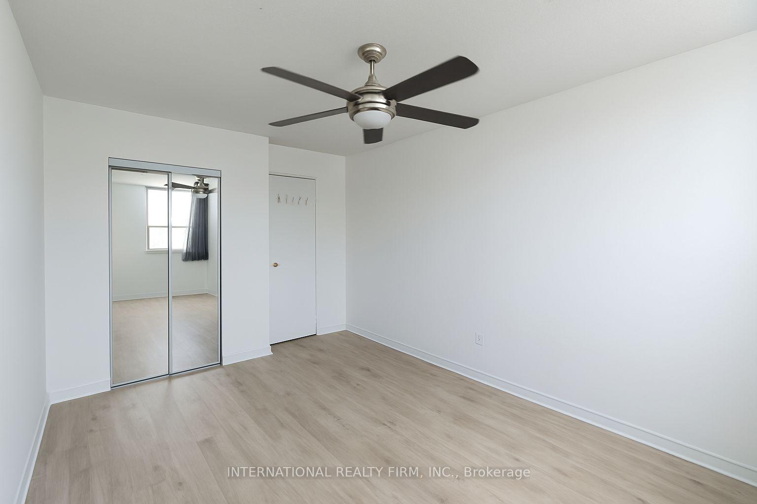 Photo 7 of Unit 301, 15 Albright Road, Hamilton, Vincent — HOMEH