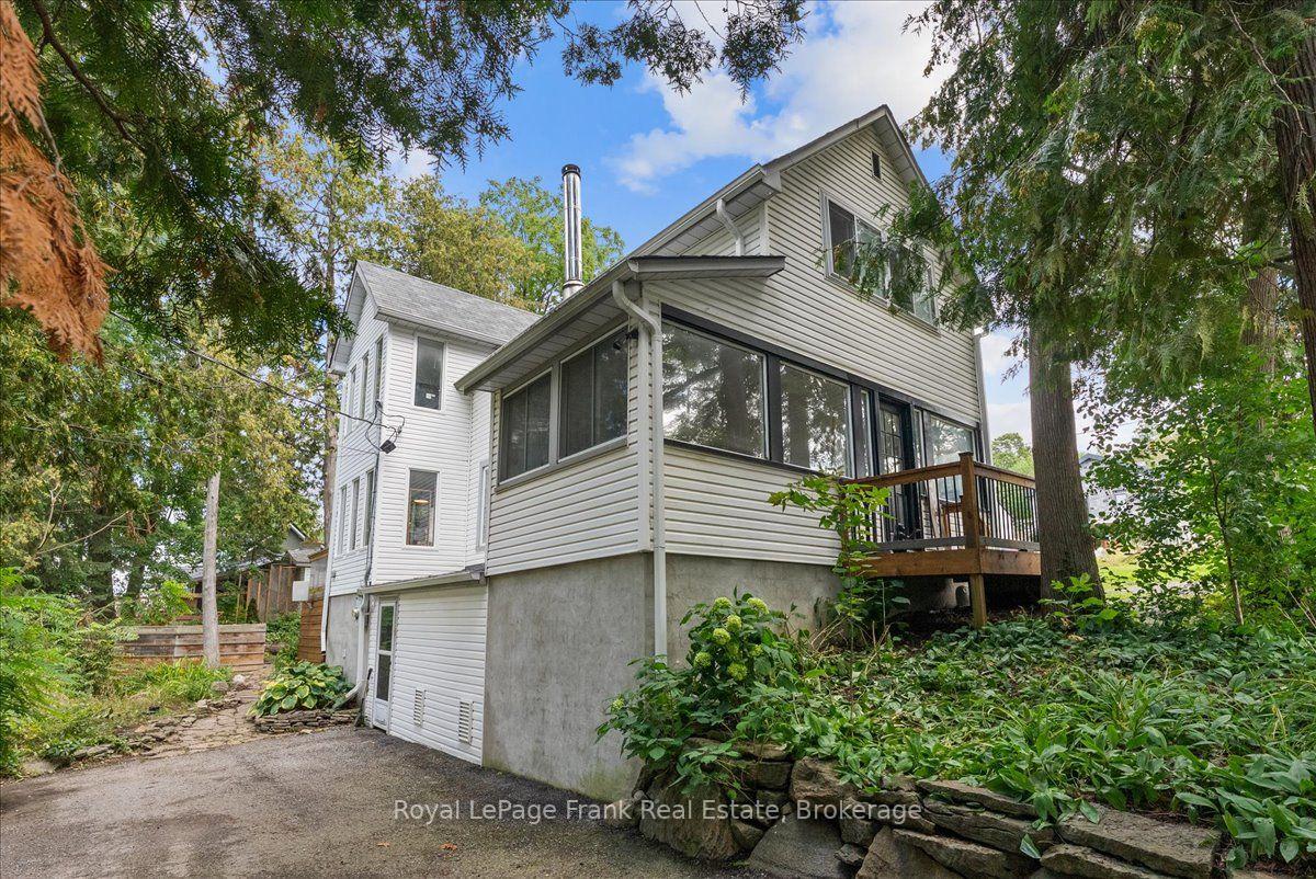 Photo 4 of 14 Lenal Street, Kawartha Lakes, Verulam — HOMEH