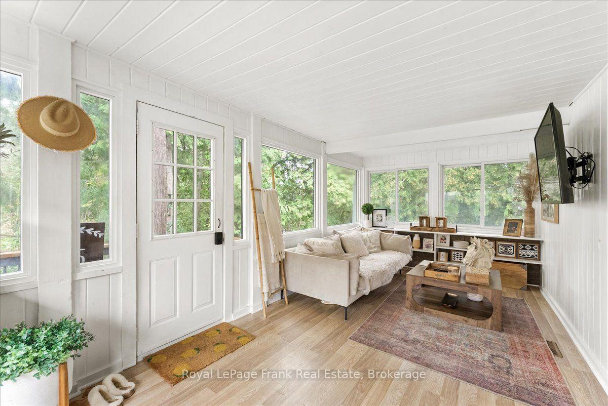 Photo 9 of 14 Lenal Street, Kawartha Lakes, Verulam — HOMEH