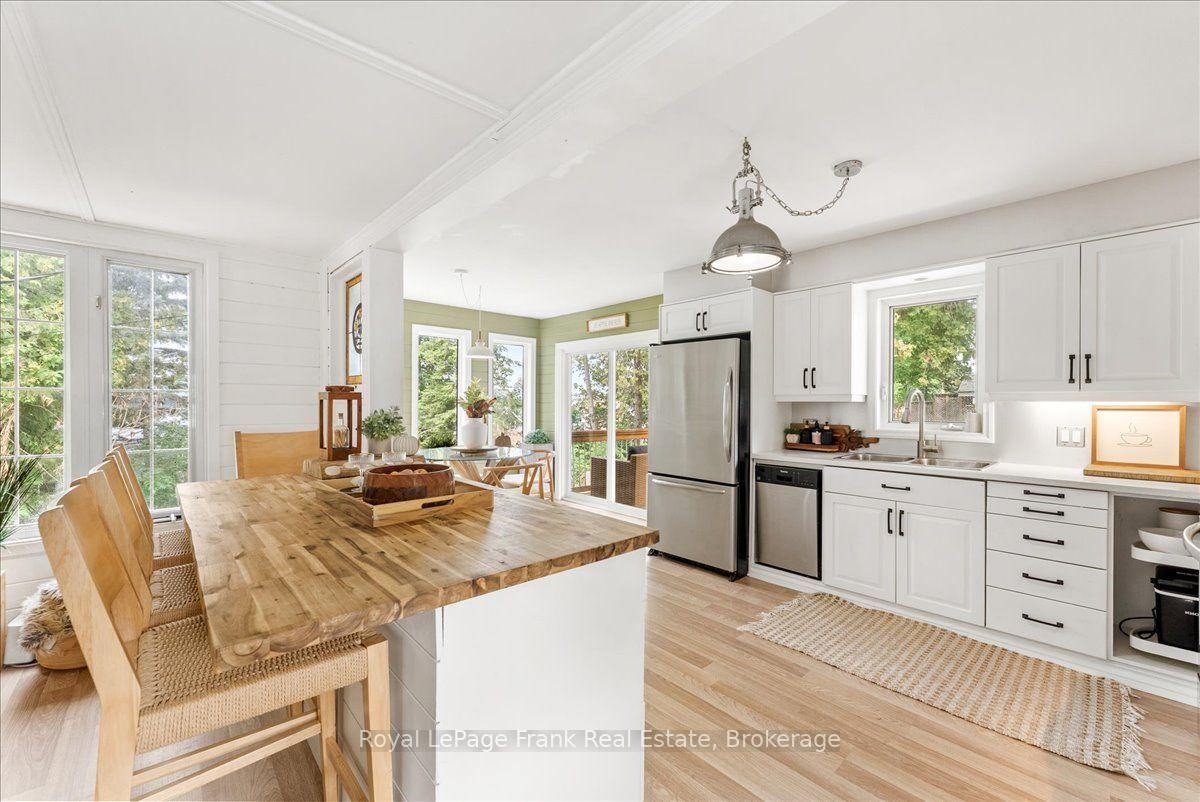 Photo 15 of 14 Lenal Street, Kawartha Lakes, Verulam — HOMEH