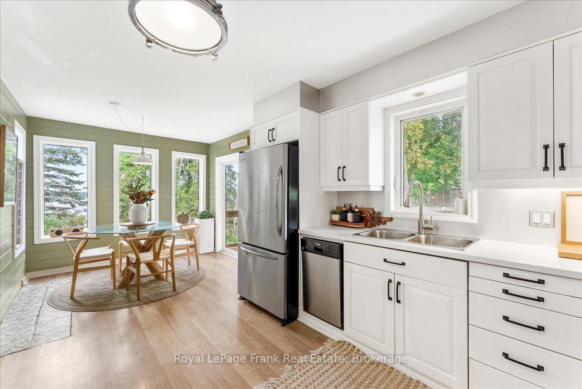 Photo 16 of 14 Lenal Street, Kawartha Lakes, Verulam — HOMEH