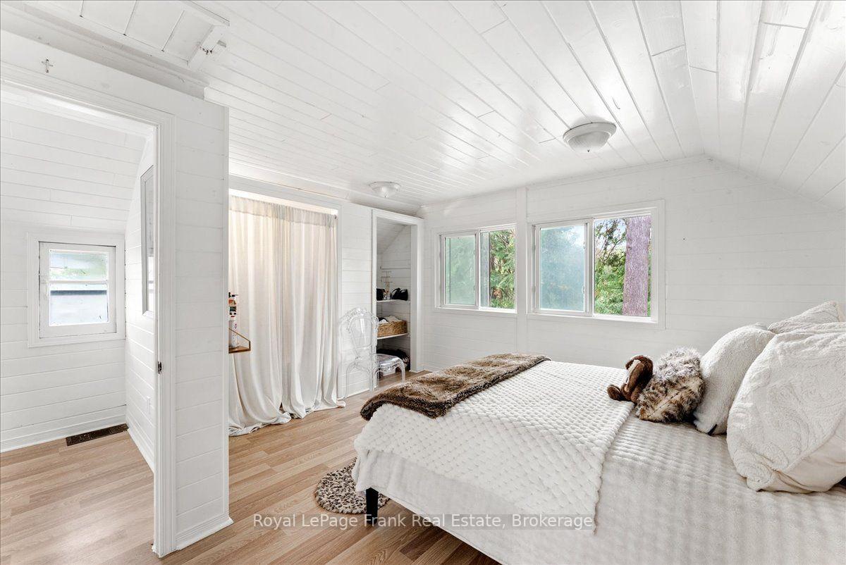 Photo 26 of 14 Lenal Street, Kawartha Lakes, Verulam — HOMEH